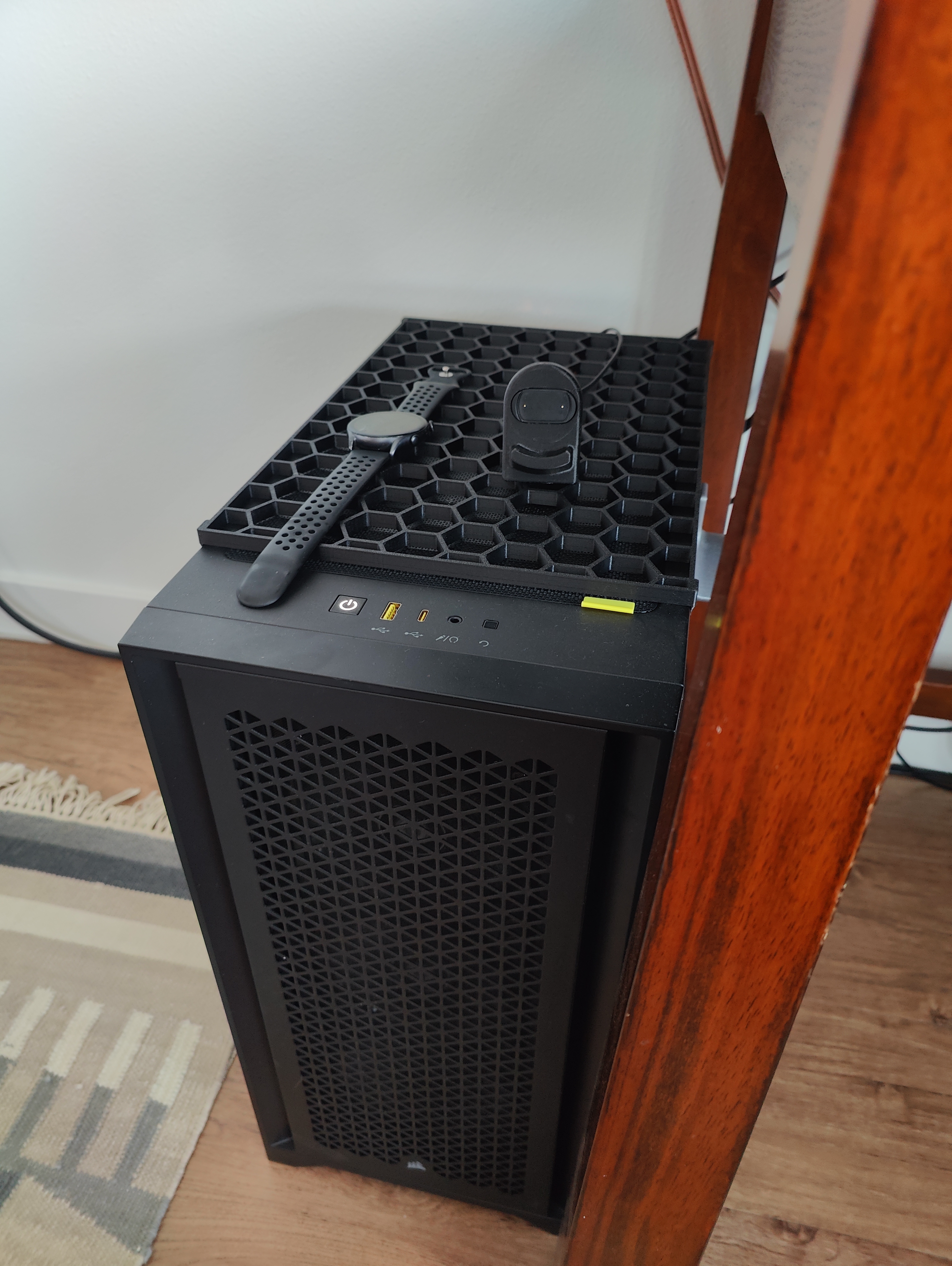 Corsair 4000D case hex shelf