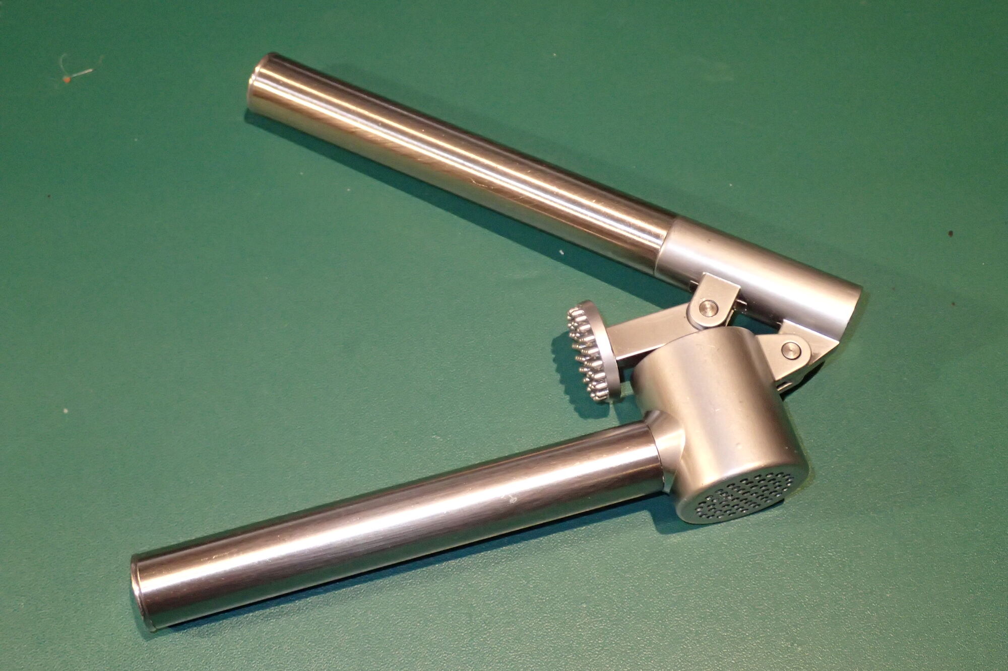Garlic press cleaning tool