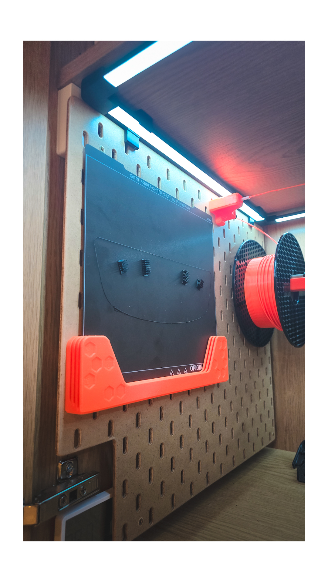 SKADIS Prusa steel sheets holder