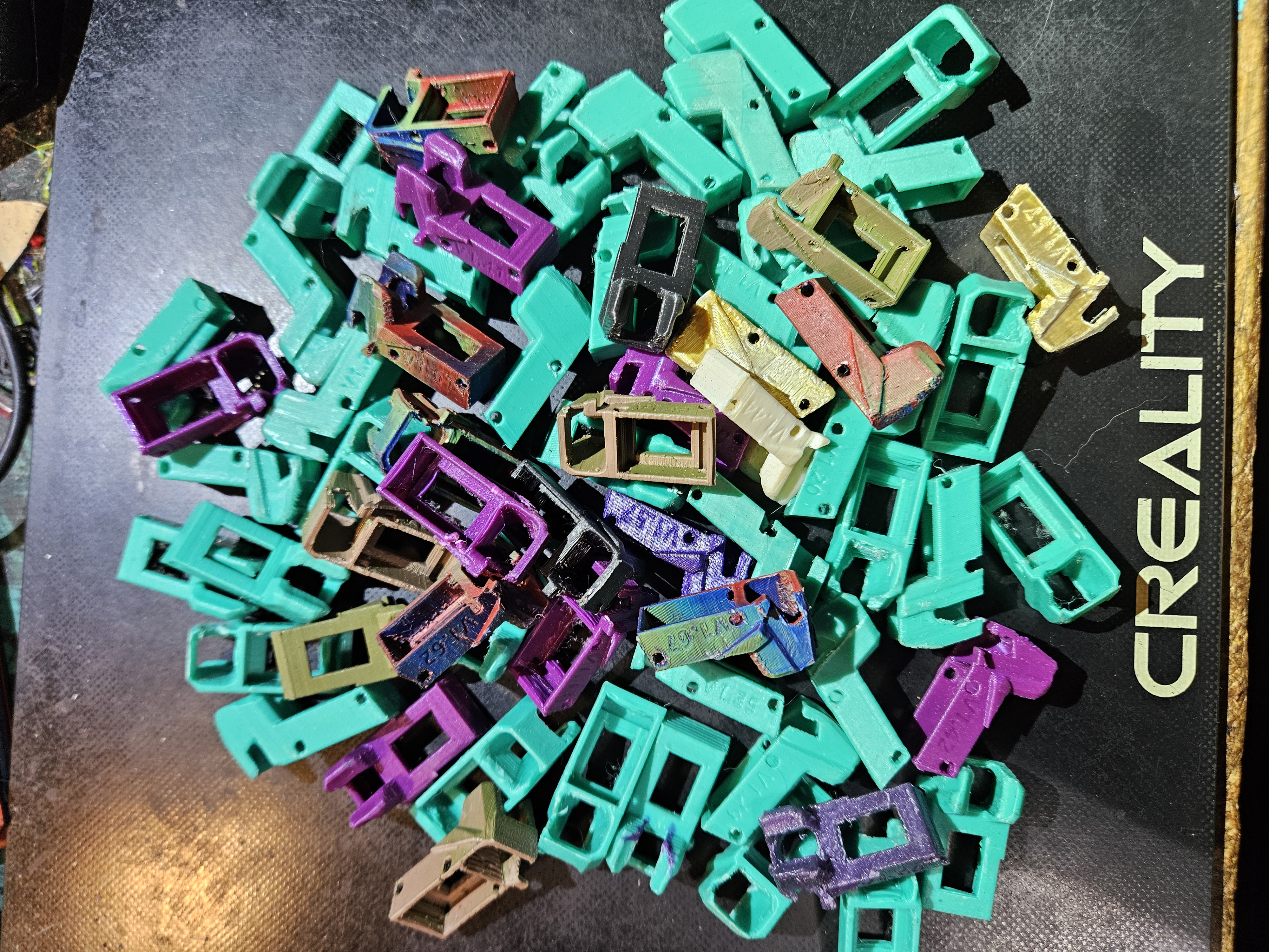 AIRSOFT PISTOL MAGAZINE FEED LIPS