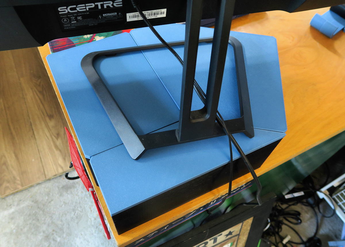 Corner spacer for modular desk organizer and monitor stand