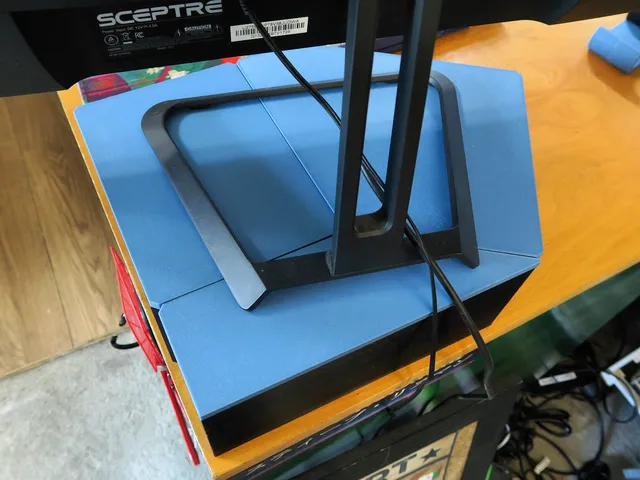 Corner spacer for modular desk organizer and monitor stand