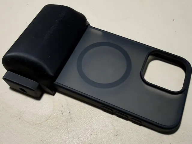 Camera grip for case mounted iphone 16 pro max