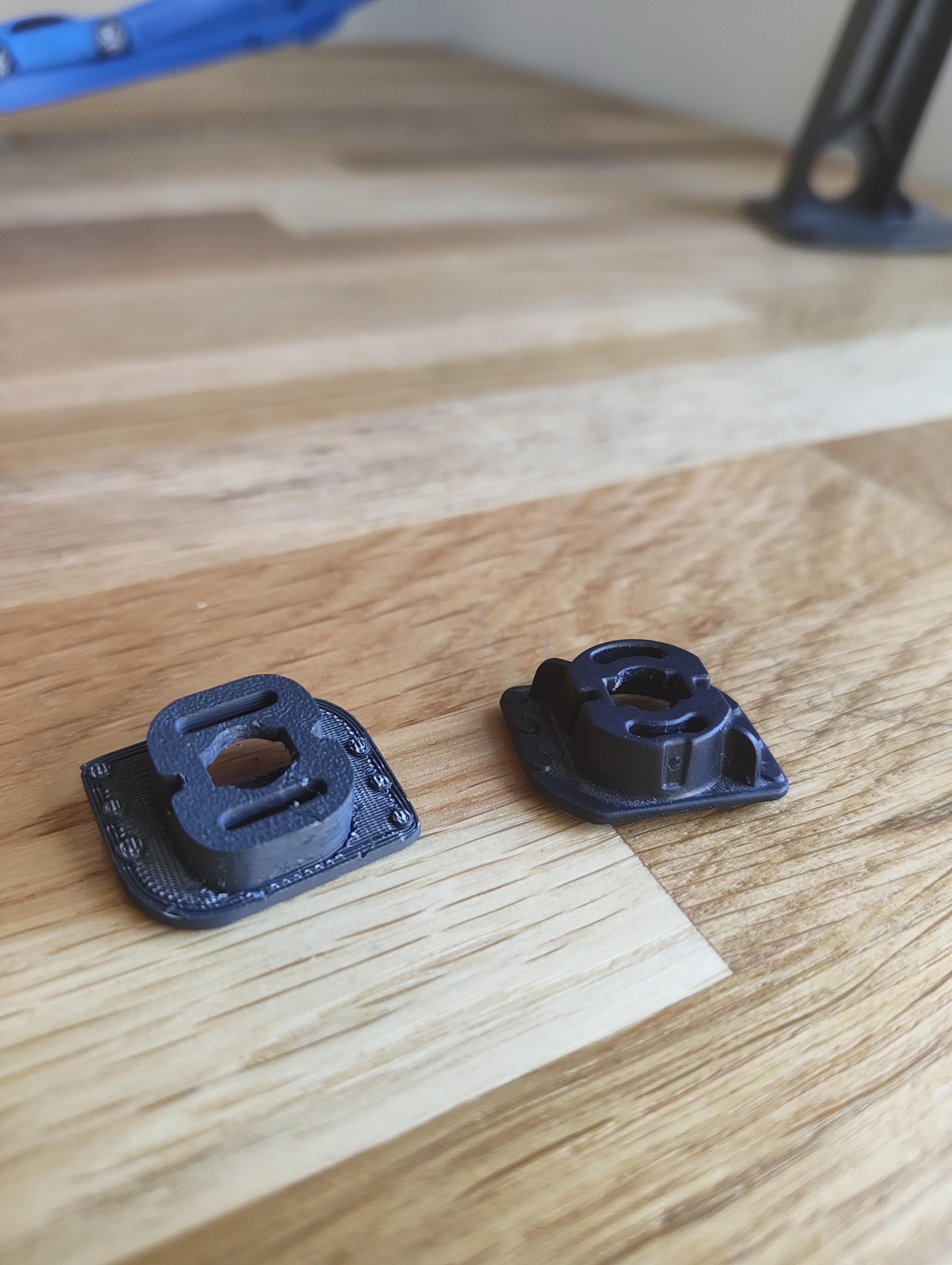 Loop track bracket for Hotwheels