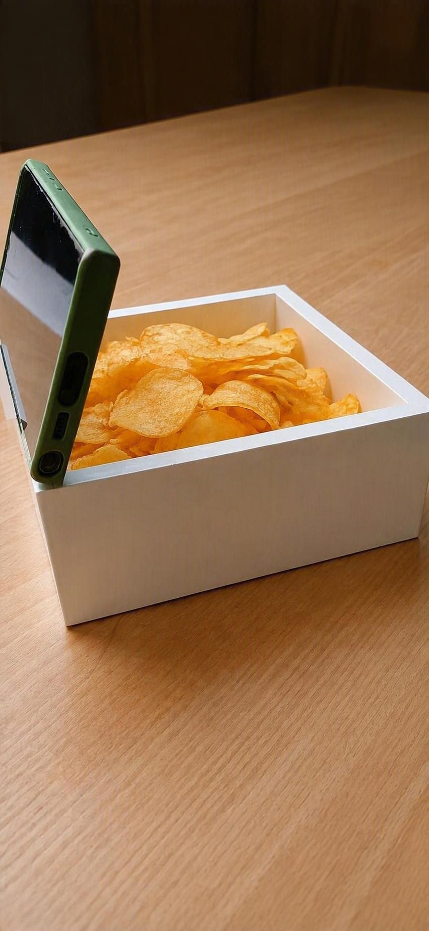 Snack Bowl with Phone Holder – The Perfect Couch Companion