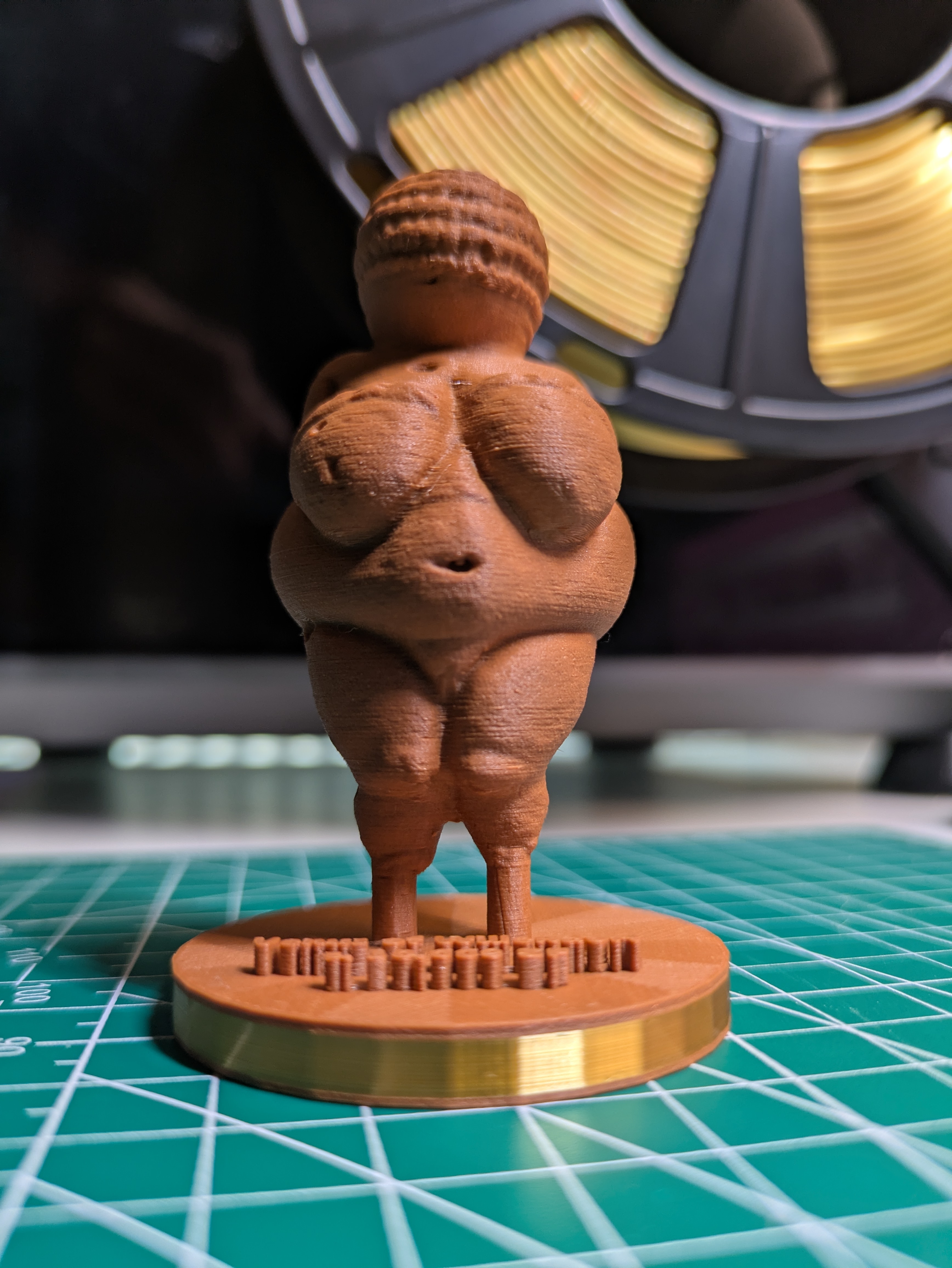 Venus of Willendorf With Labelled Stand v2