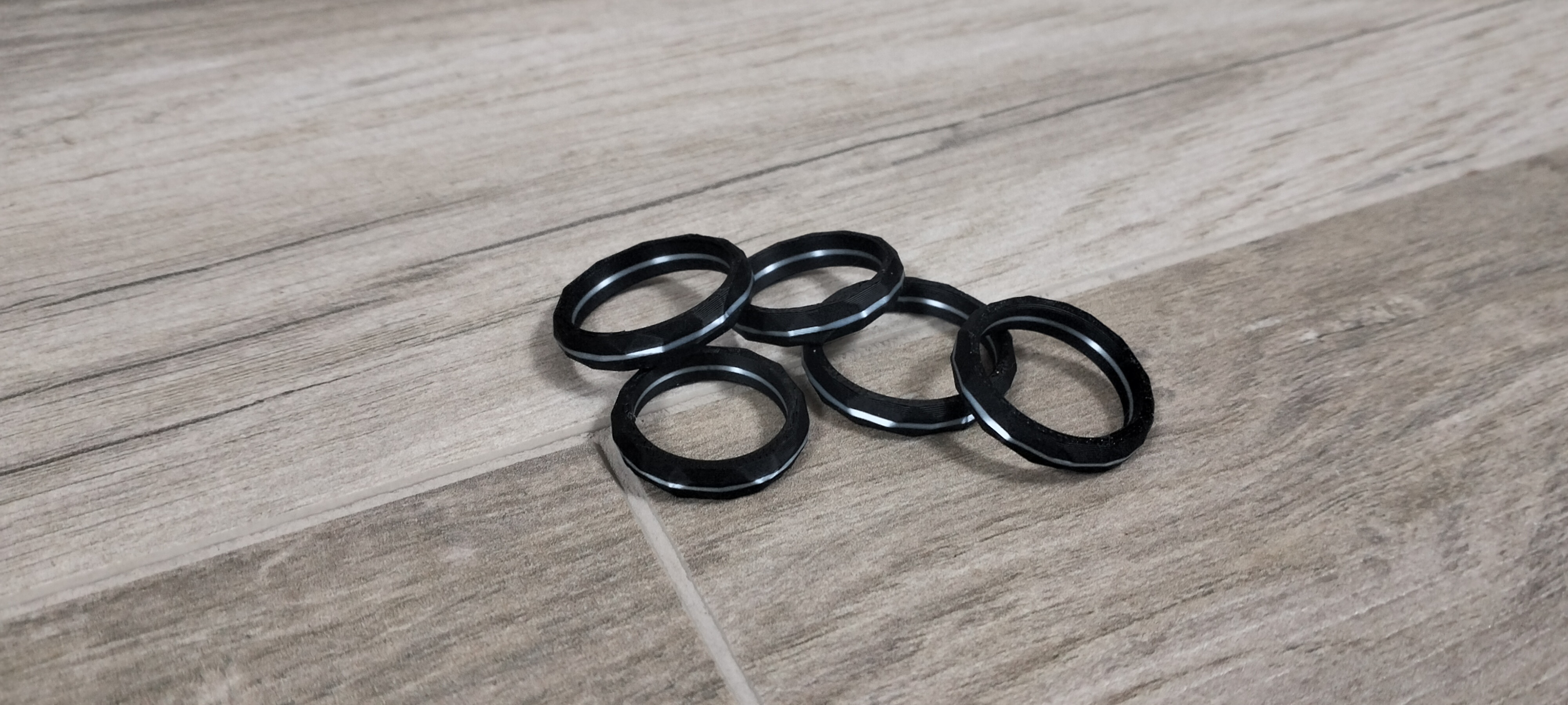 Miniatura 4 do modelo 3D Low poly ring