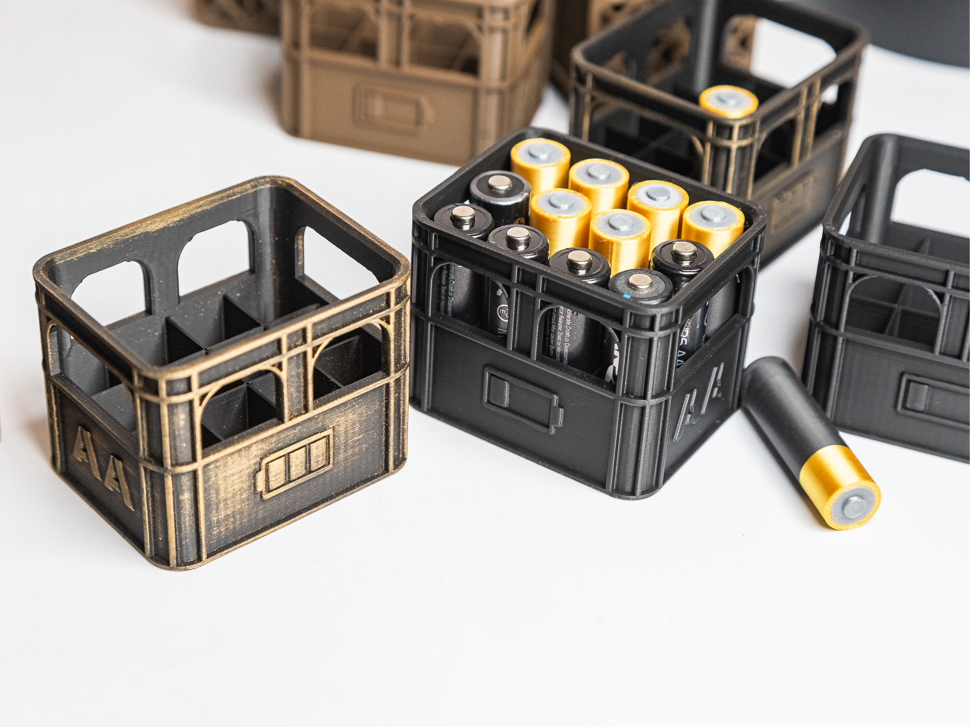 AA and AAA Battery Storage with E/F Indicator