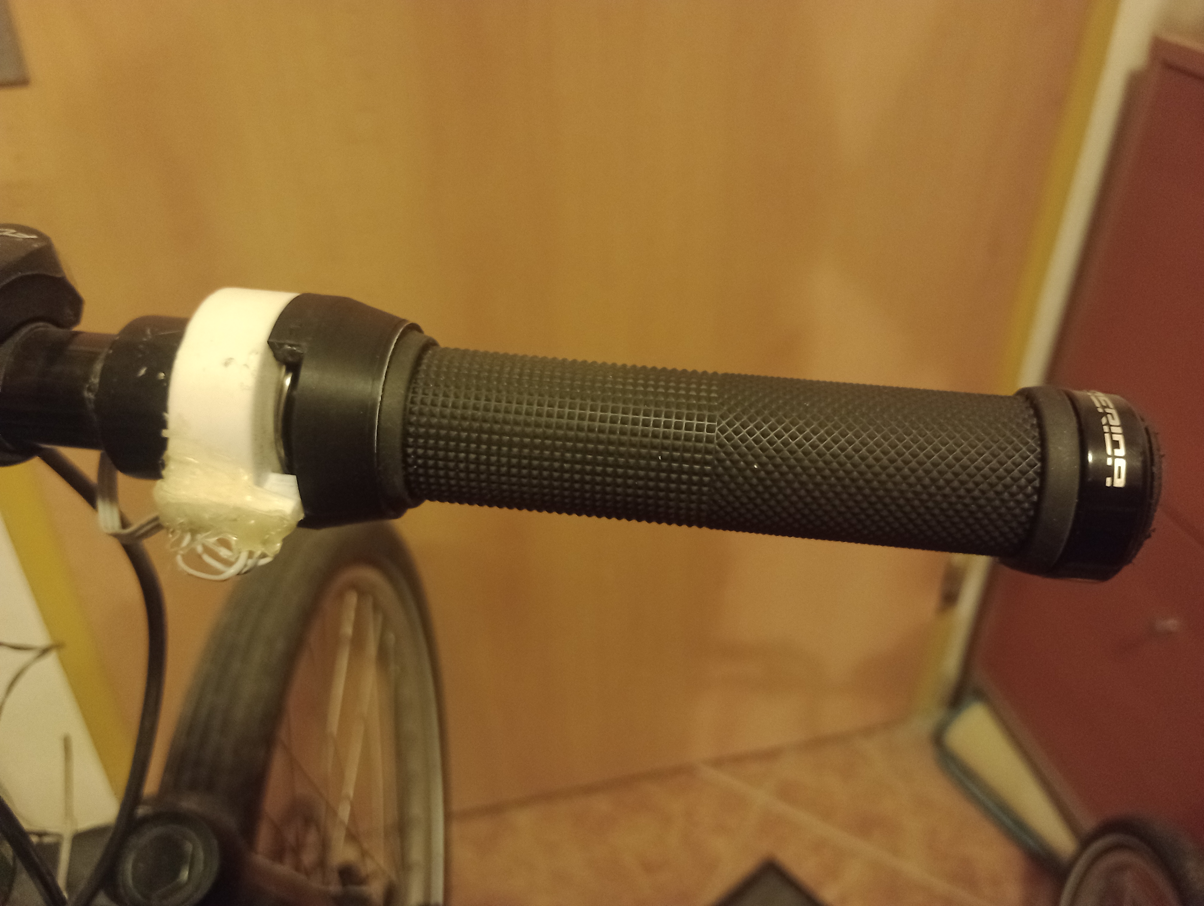 Ebike/escooter Twist throttle