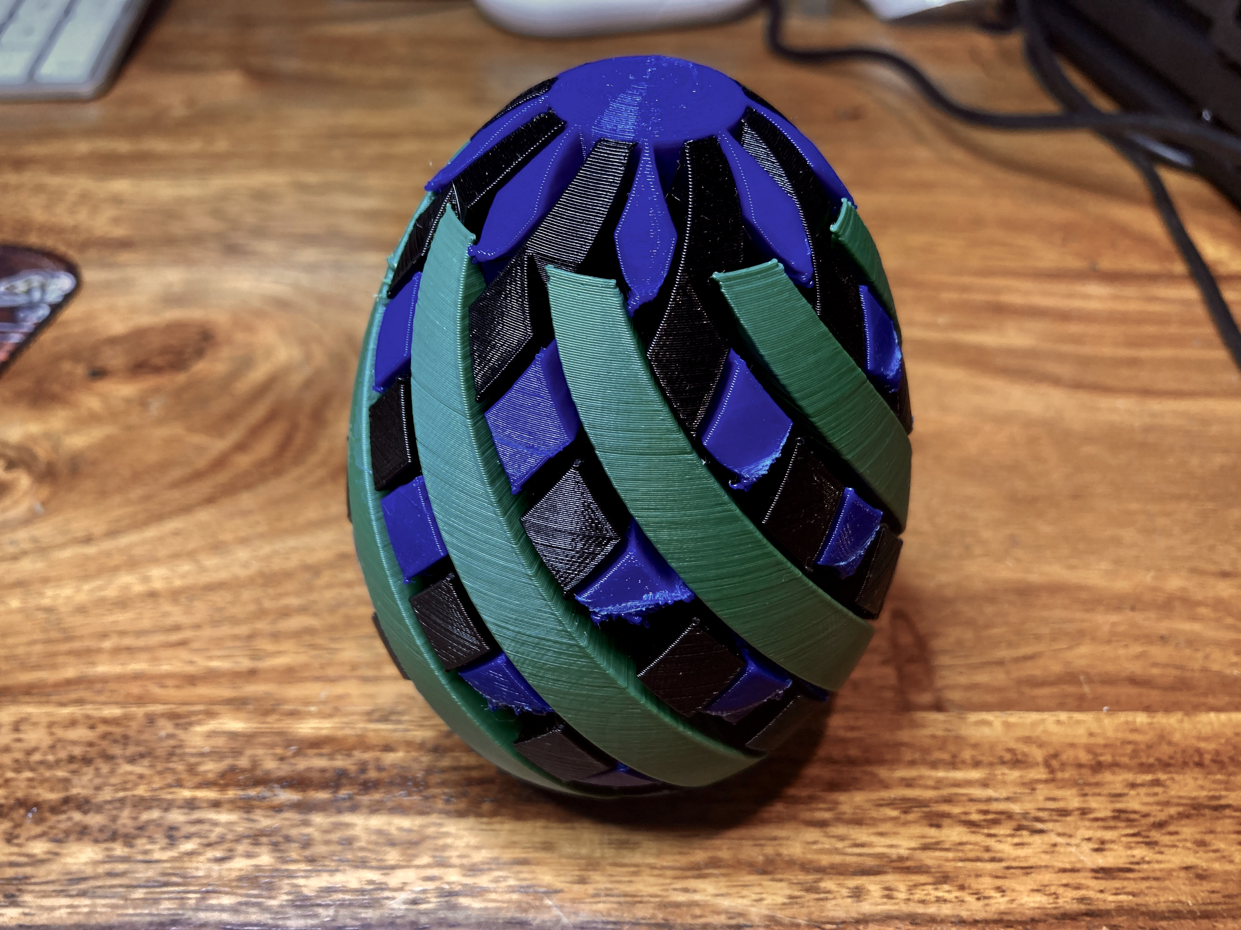 Spiral twist combining easter eggs — miniatura 7