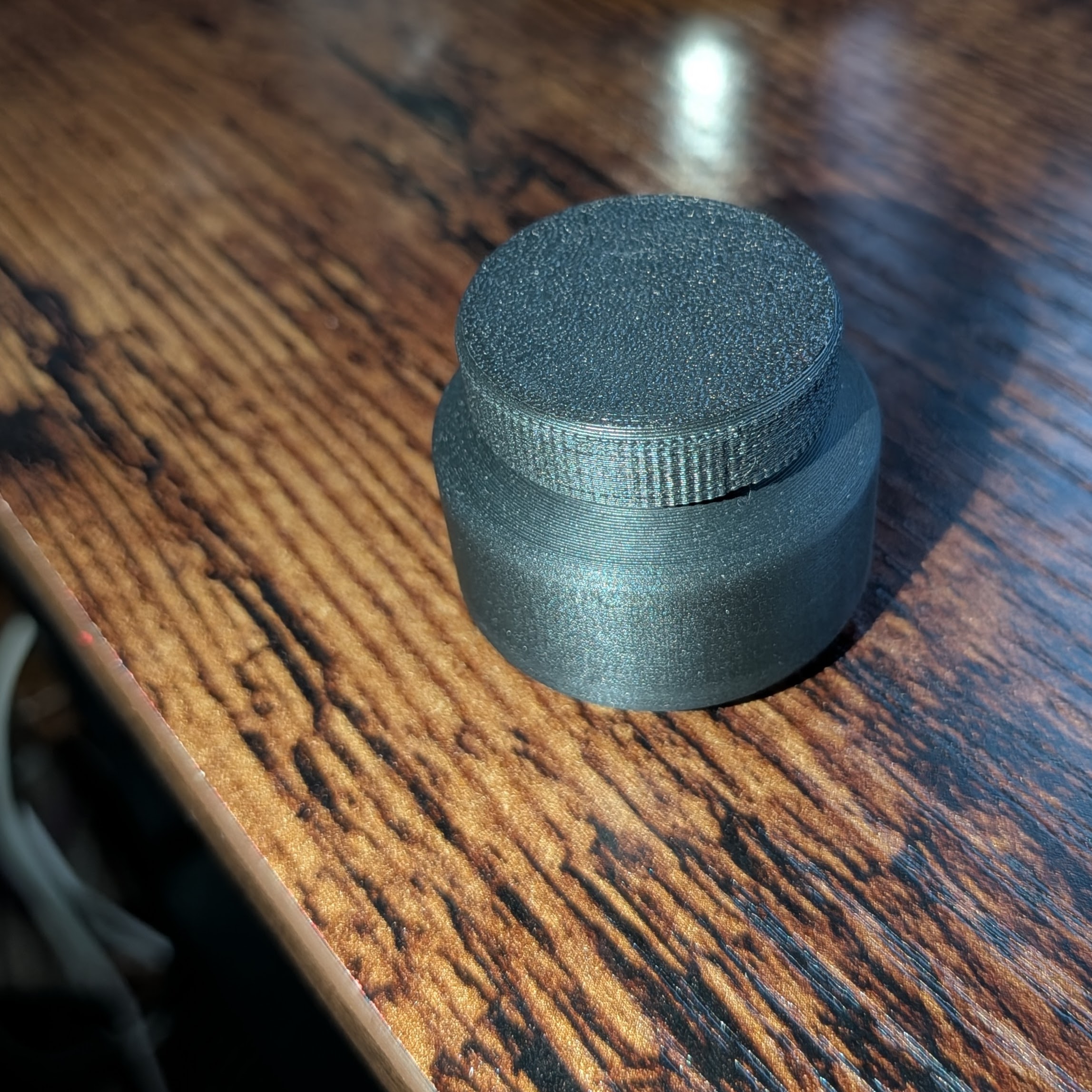 Customizeable Parametric Bottle with Cap