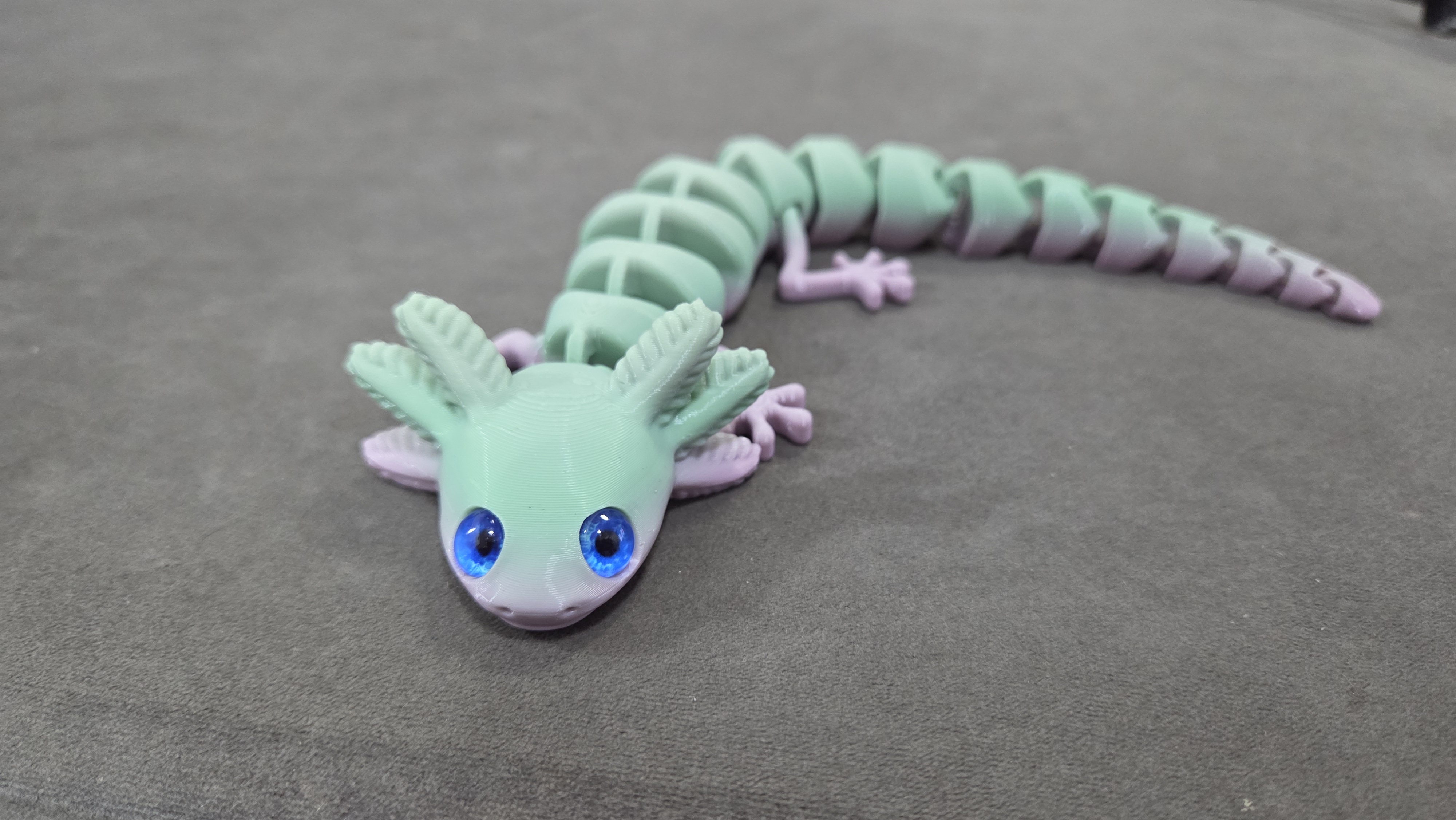 Big eyed Axolotl - 6mm + 8mm glass eye compatible — miniatura 5