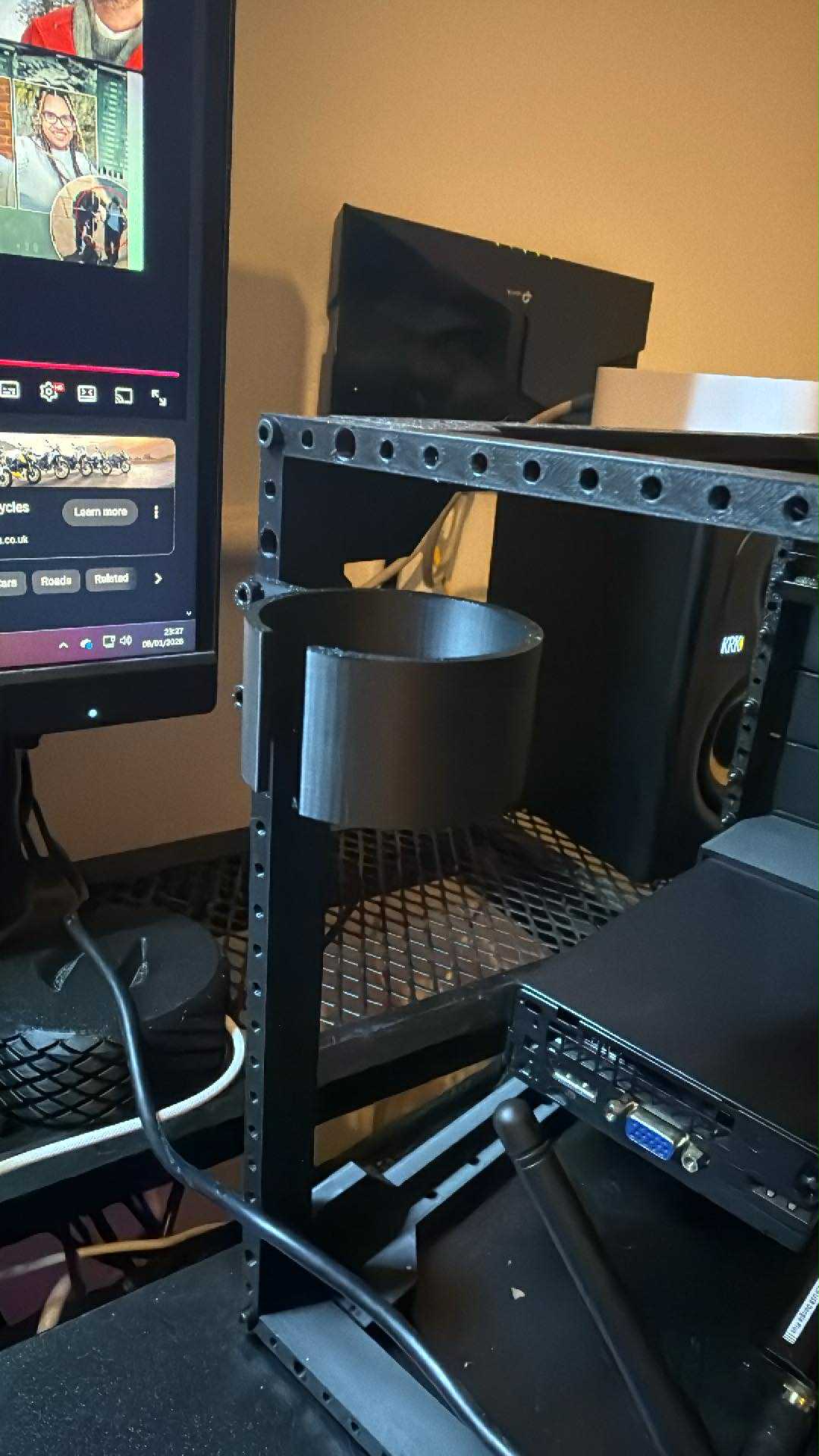 Cable Channel Clip for 19cm Network Rack