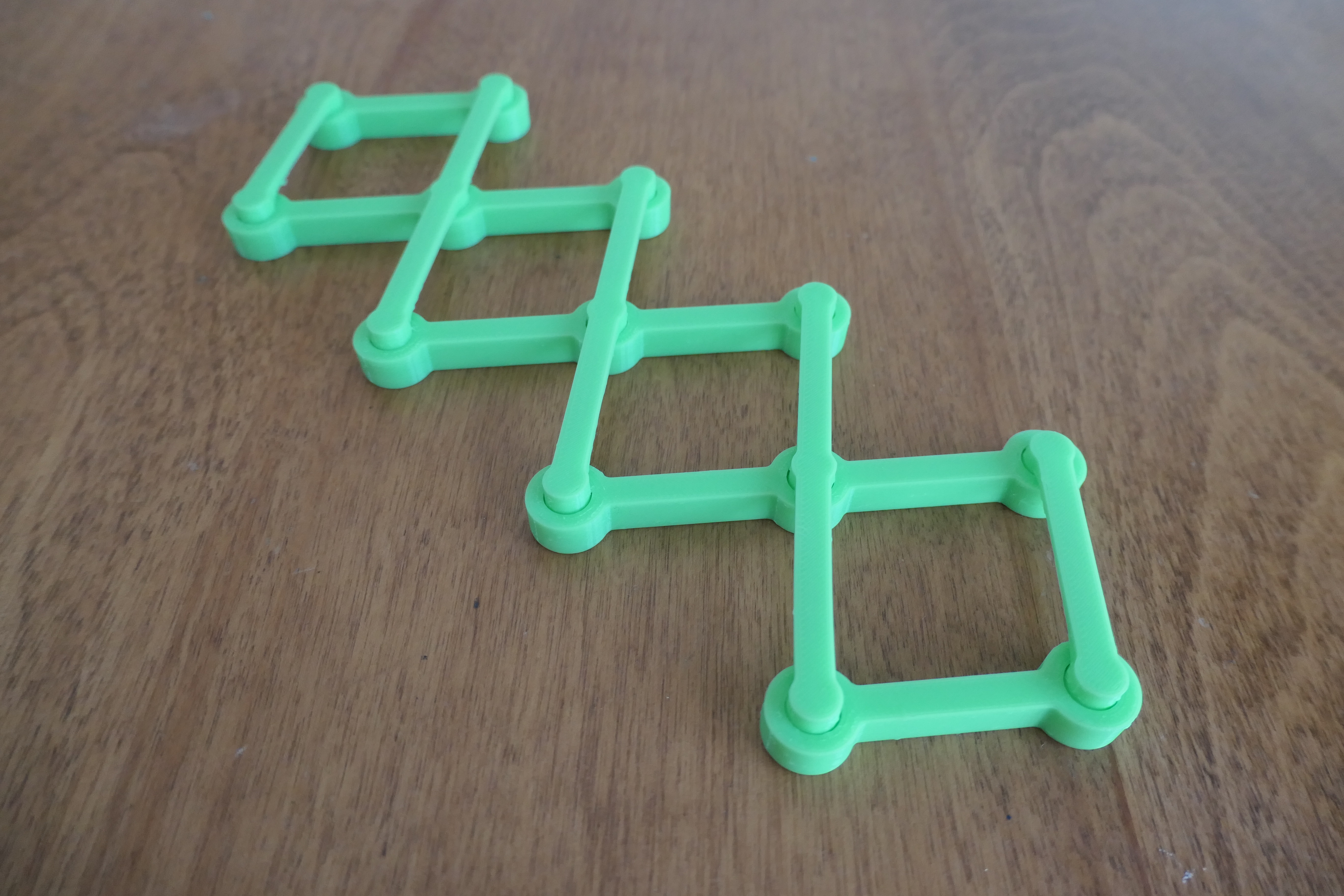 Pivoting Fidget Square (print-in-place)
