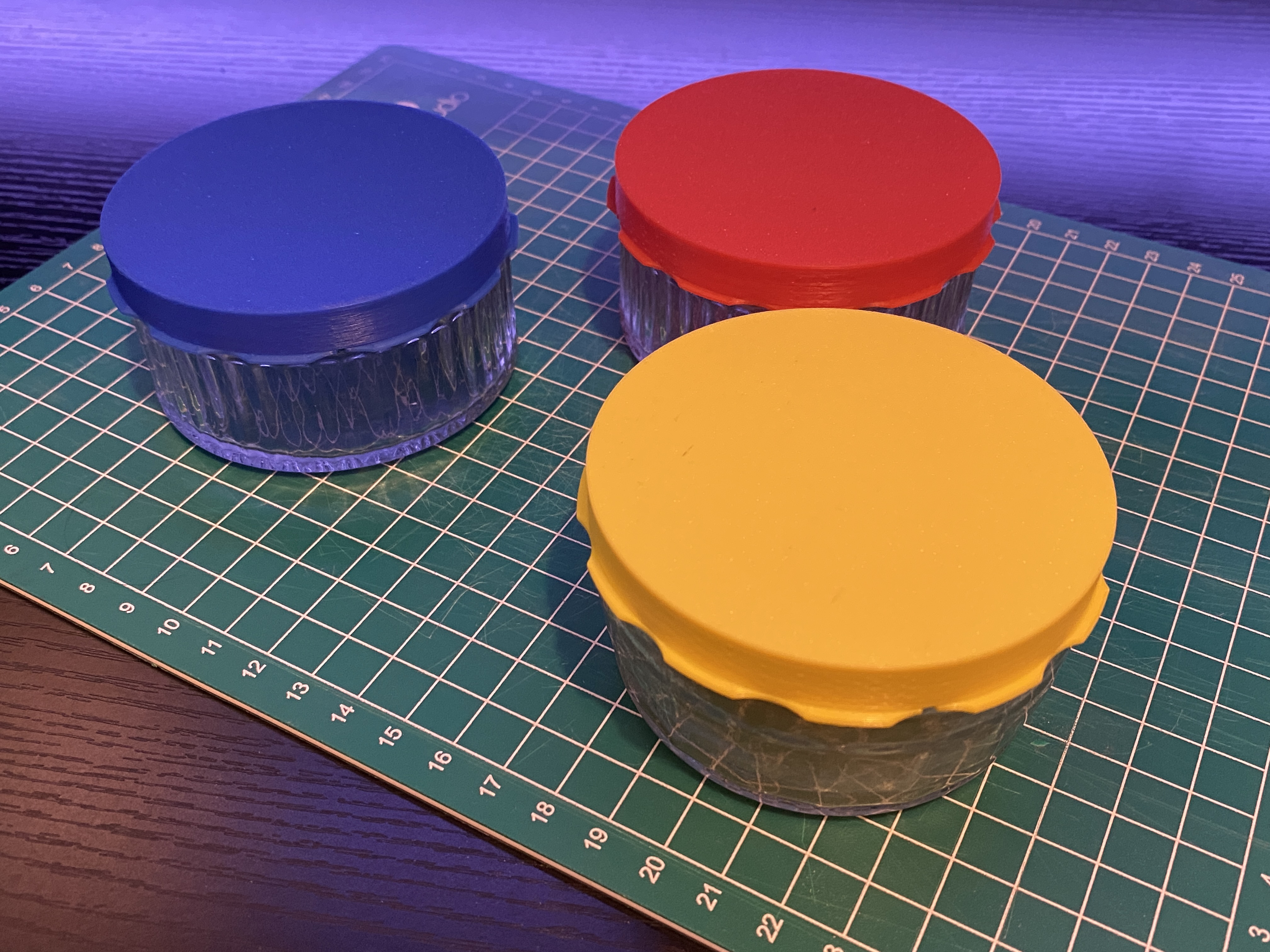 Screw lid for Gü dessert jar.