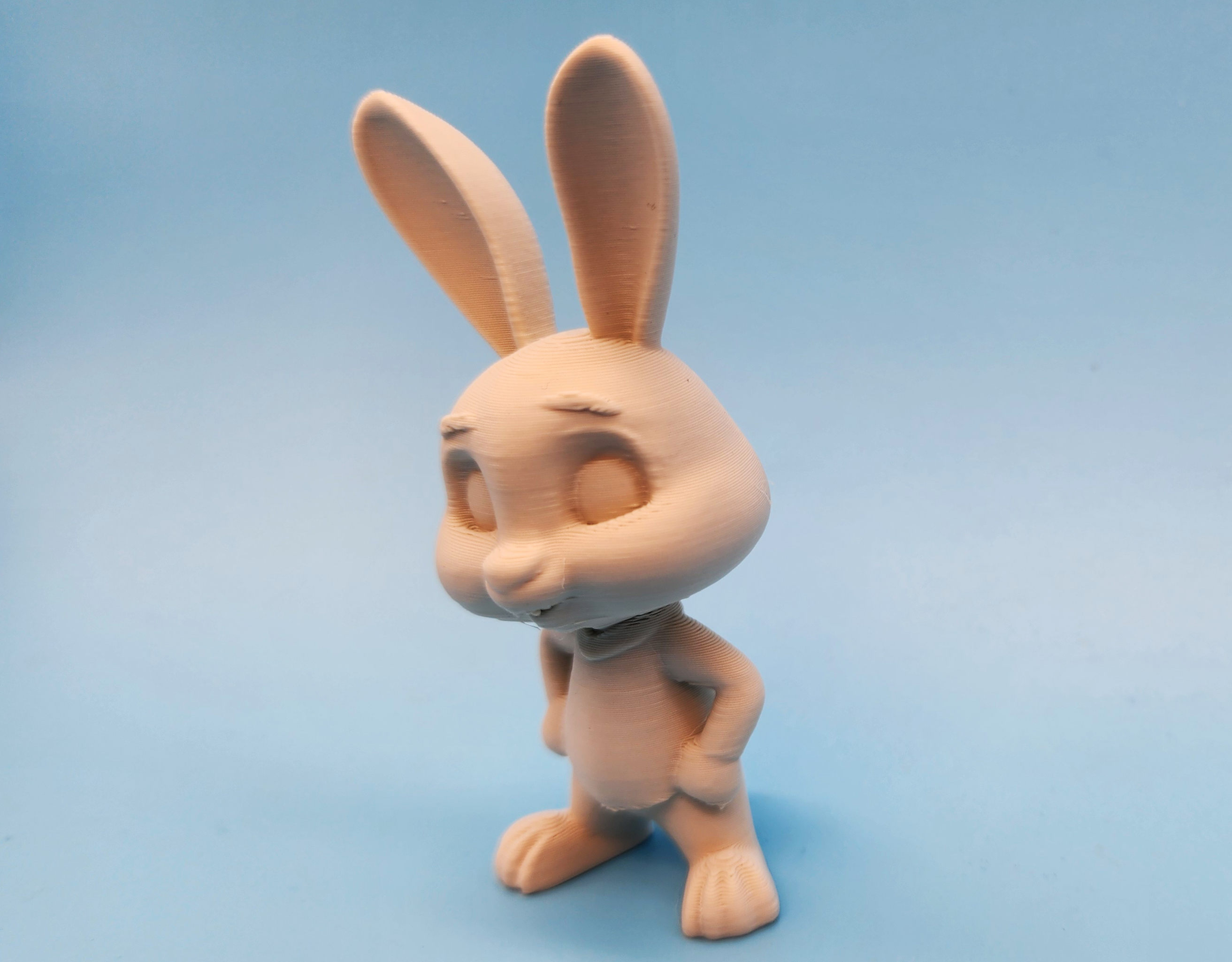 Young Cartoon Rabbit — miniatura 4