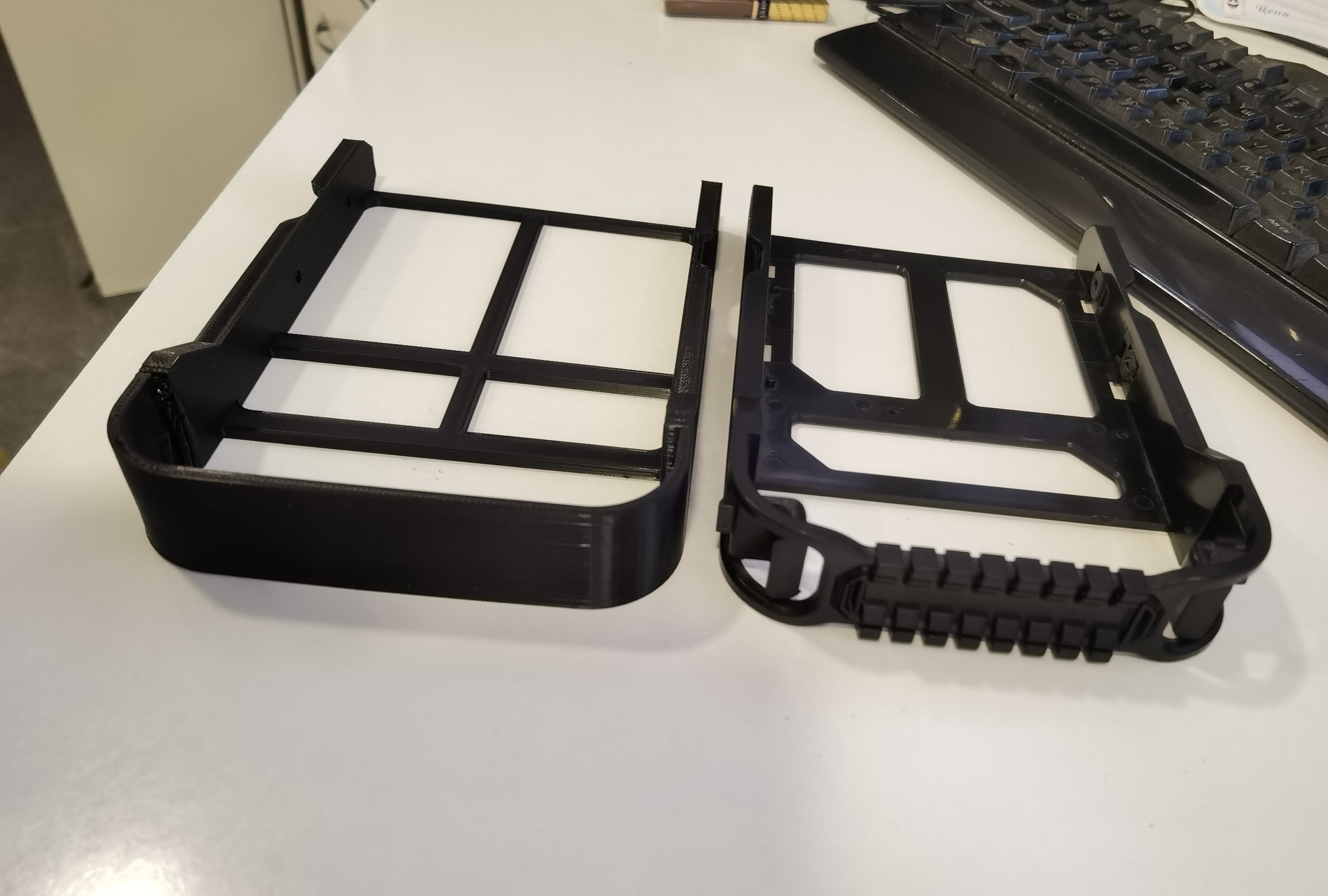 Thermaltake Overseer RX-I HDD Bay