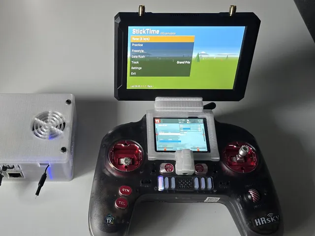 StickTime Pi case: Raspberry Pi 4 + 5.8 GHz VTX + 40 mm fan (FPV sim box)