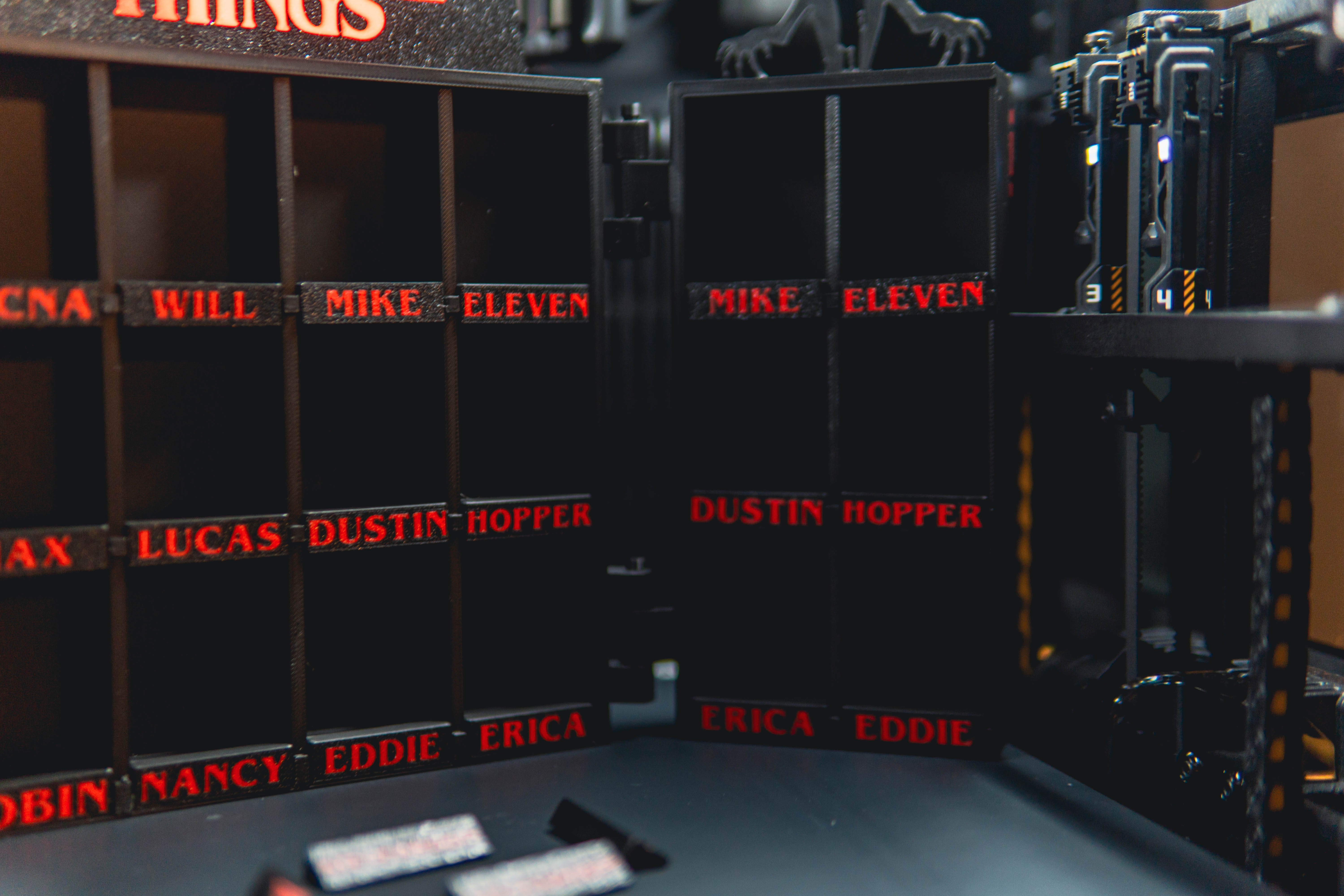 STRANGER THINGS | KINDER JOY STAND — miniatura 7