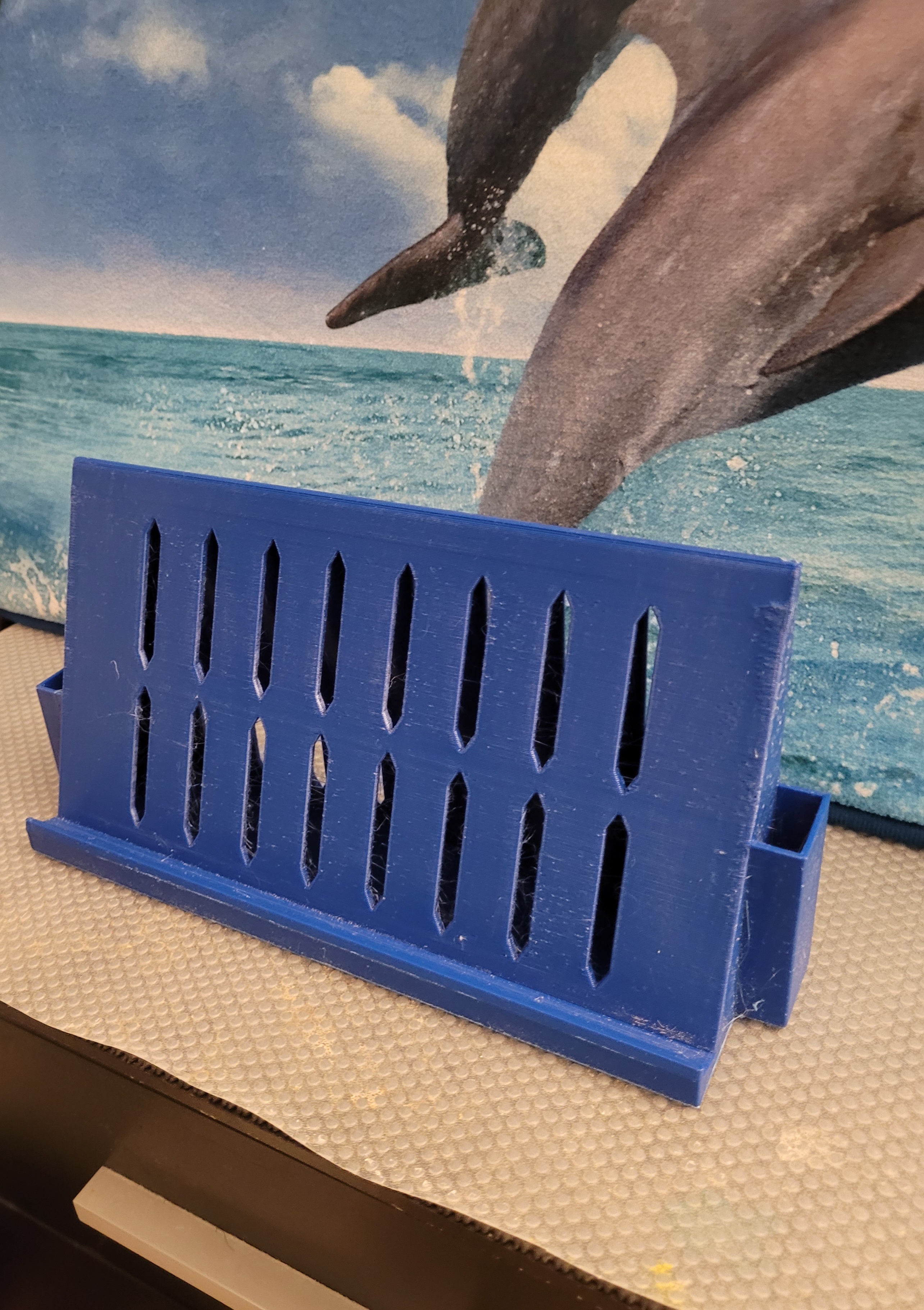 A simplified tablet stand
