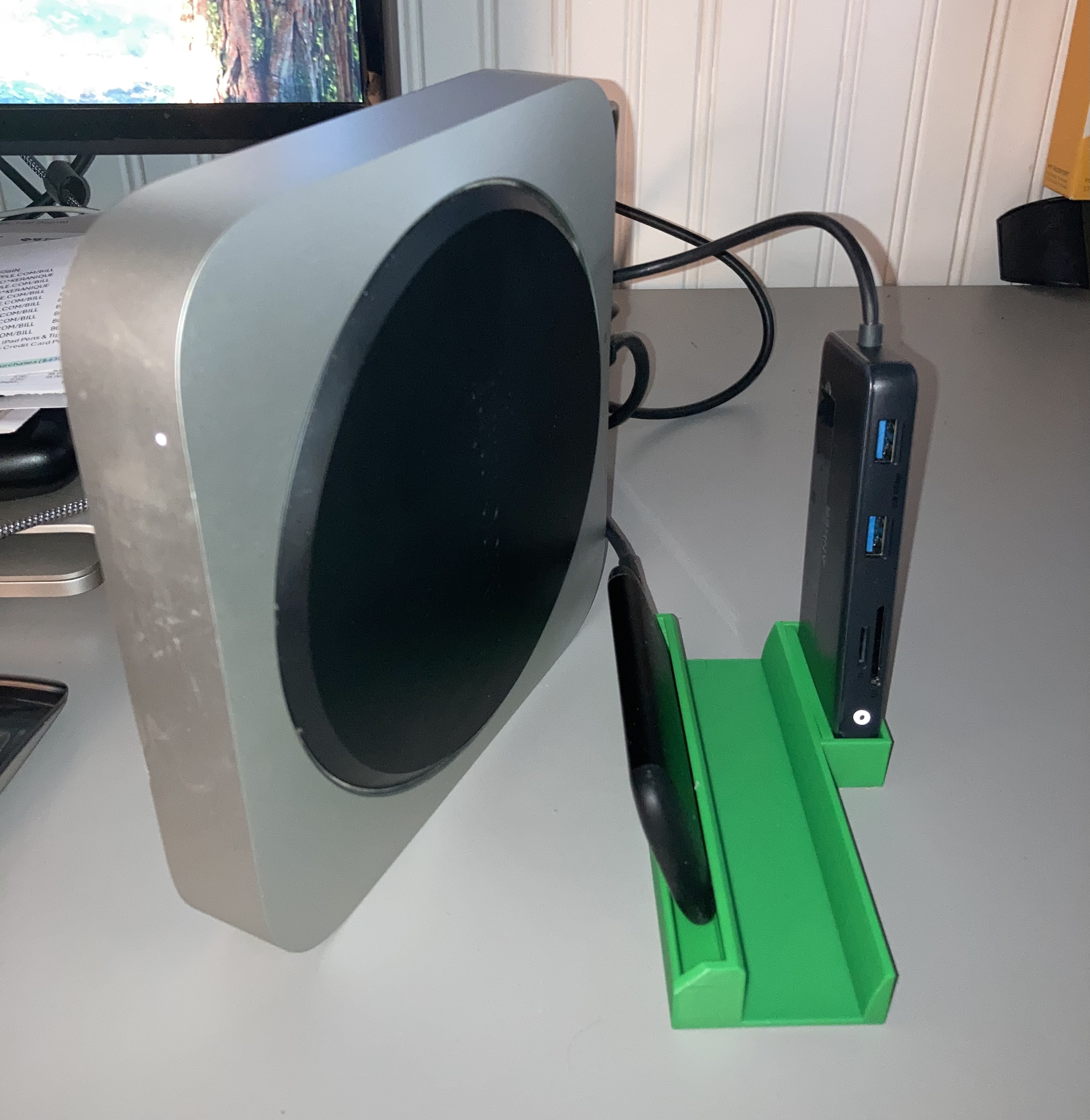 Miniatura 2 do modelo 3D M2 Mac Mini Stand