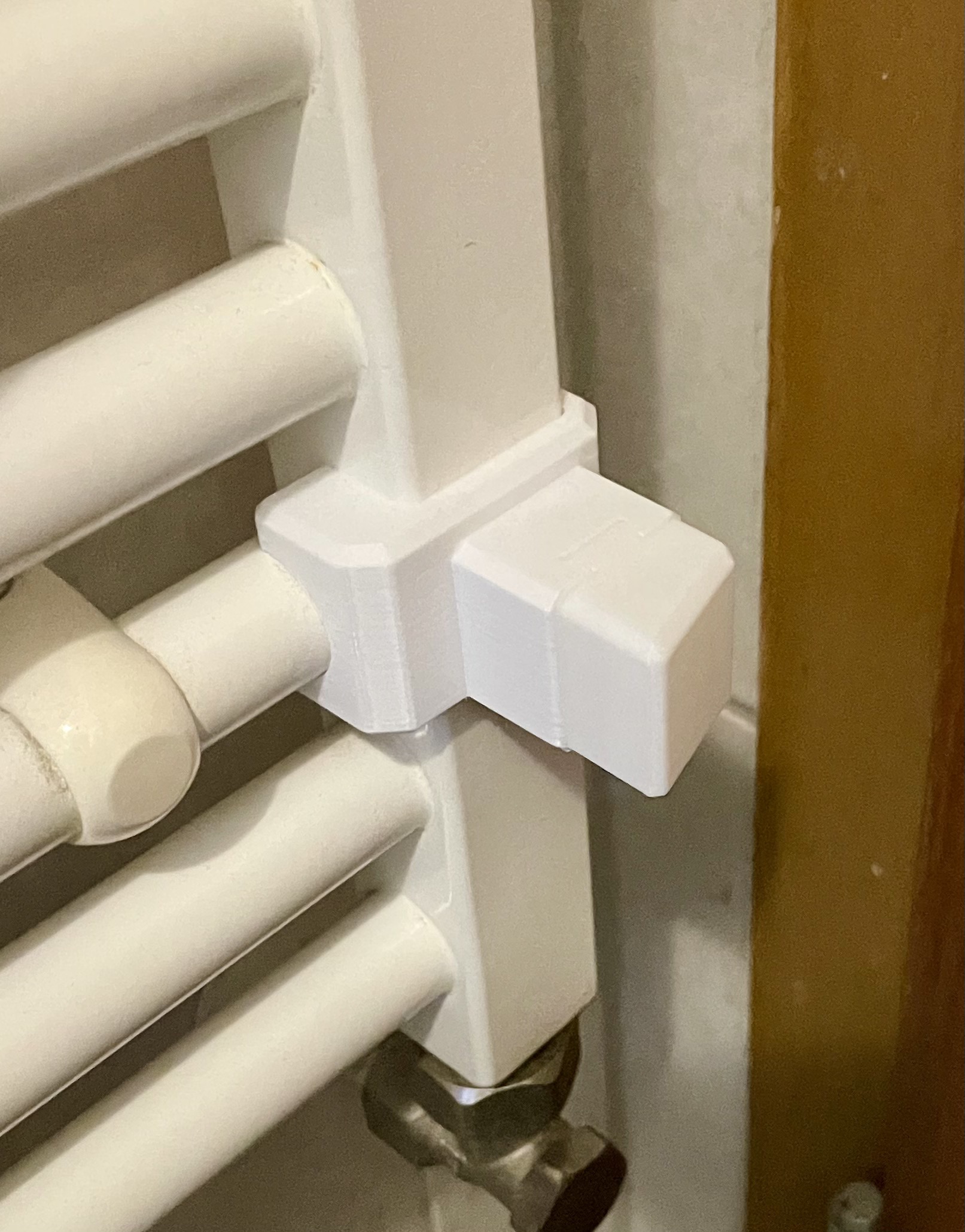 Bathroom Radiator Door Stopper/Blocker