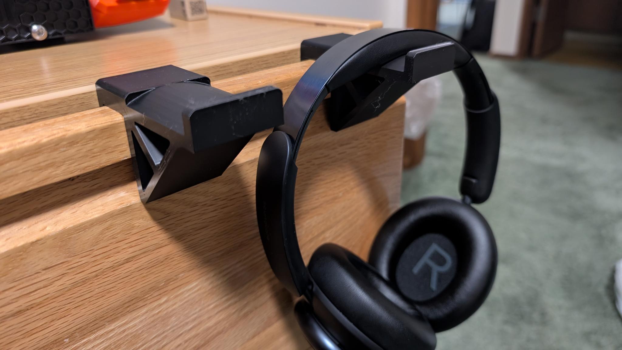 Headphone Hanger for Drawers