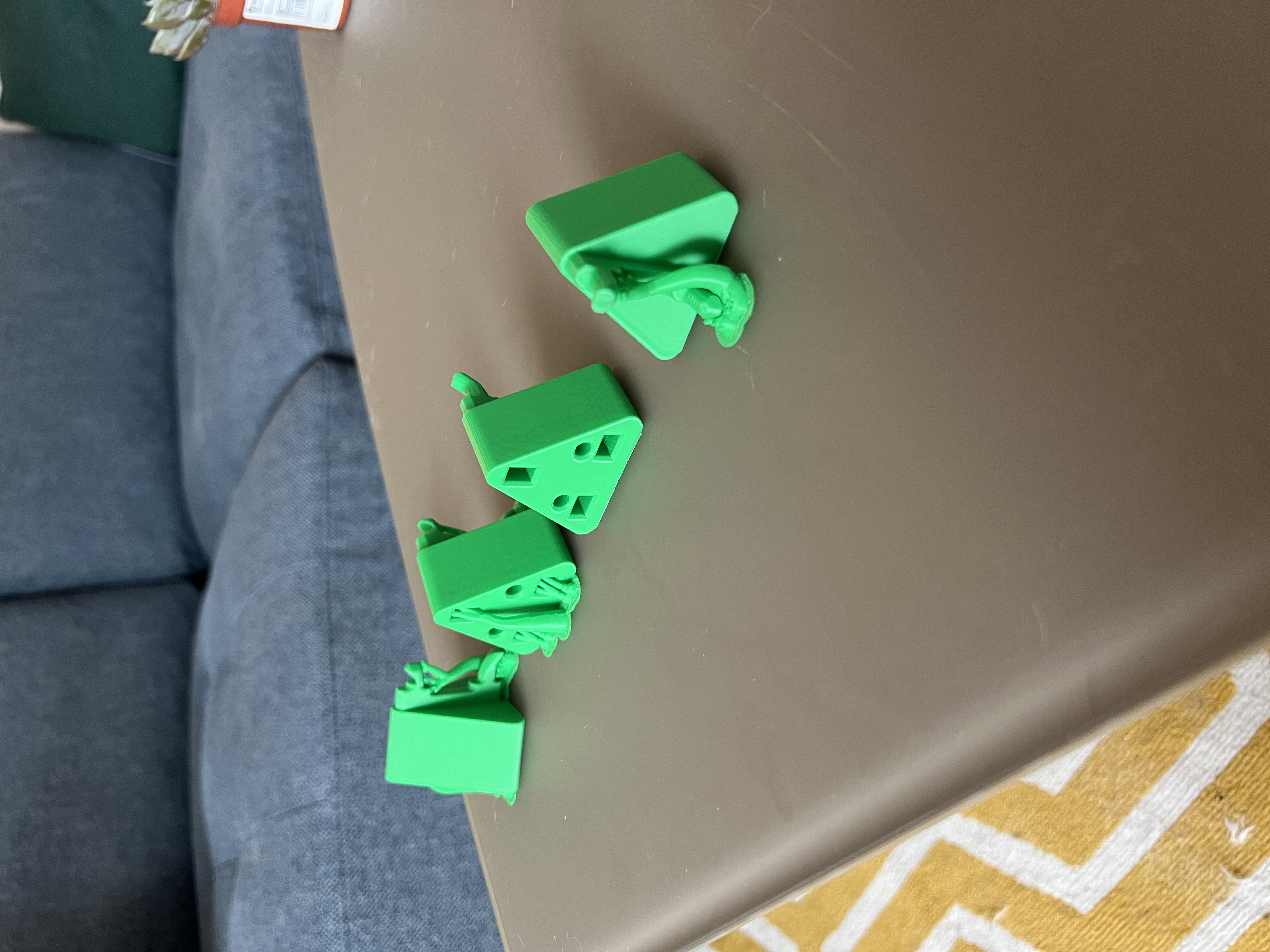 UK/EU Plug Holder Socket for Multiboard (pegs)