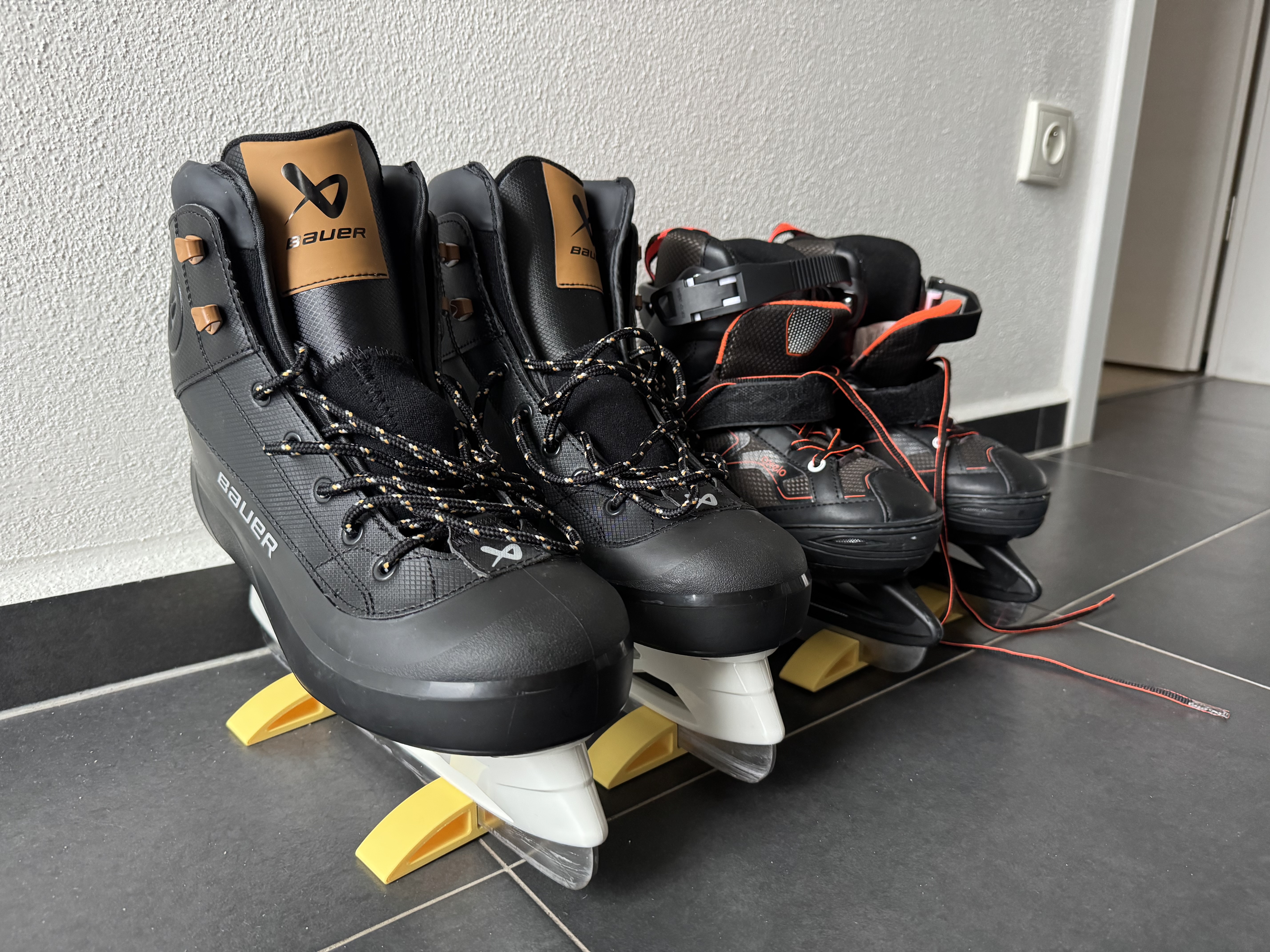 Ice Skate Stand
