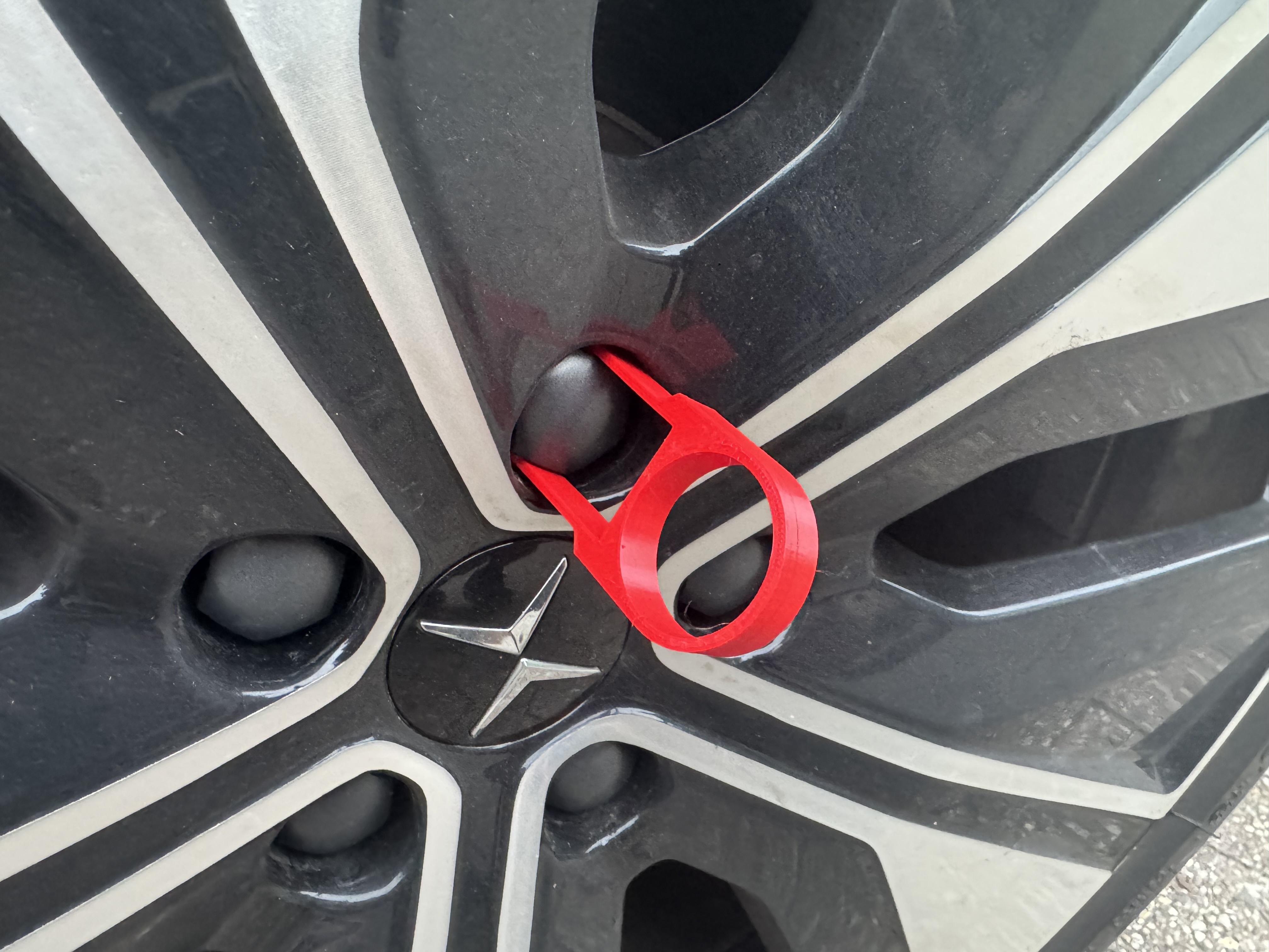 Miniatura 2 do modelo 3D Wheel Bolt Cap Puller
