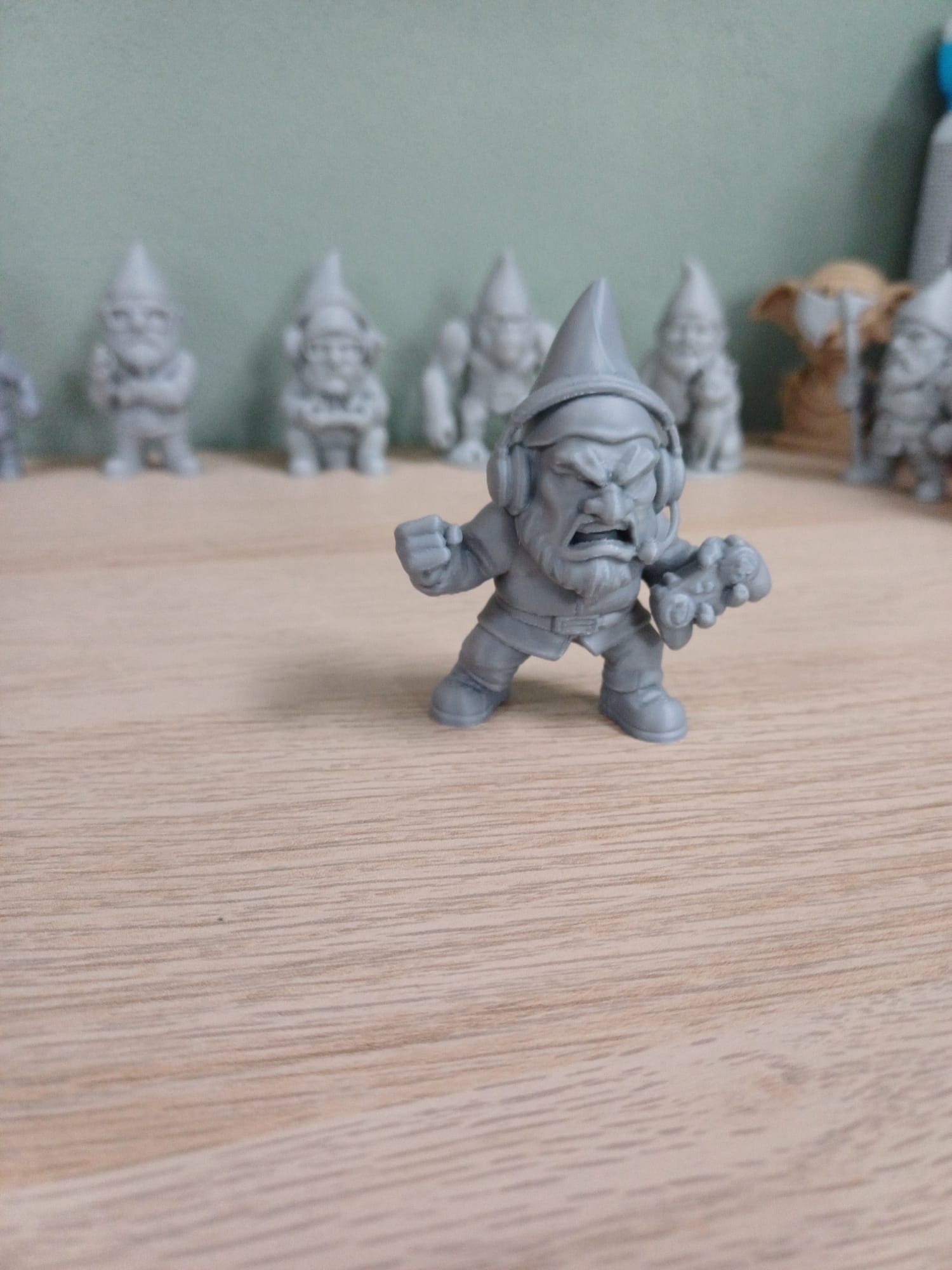 Angry gamer gnome