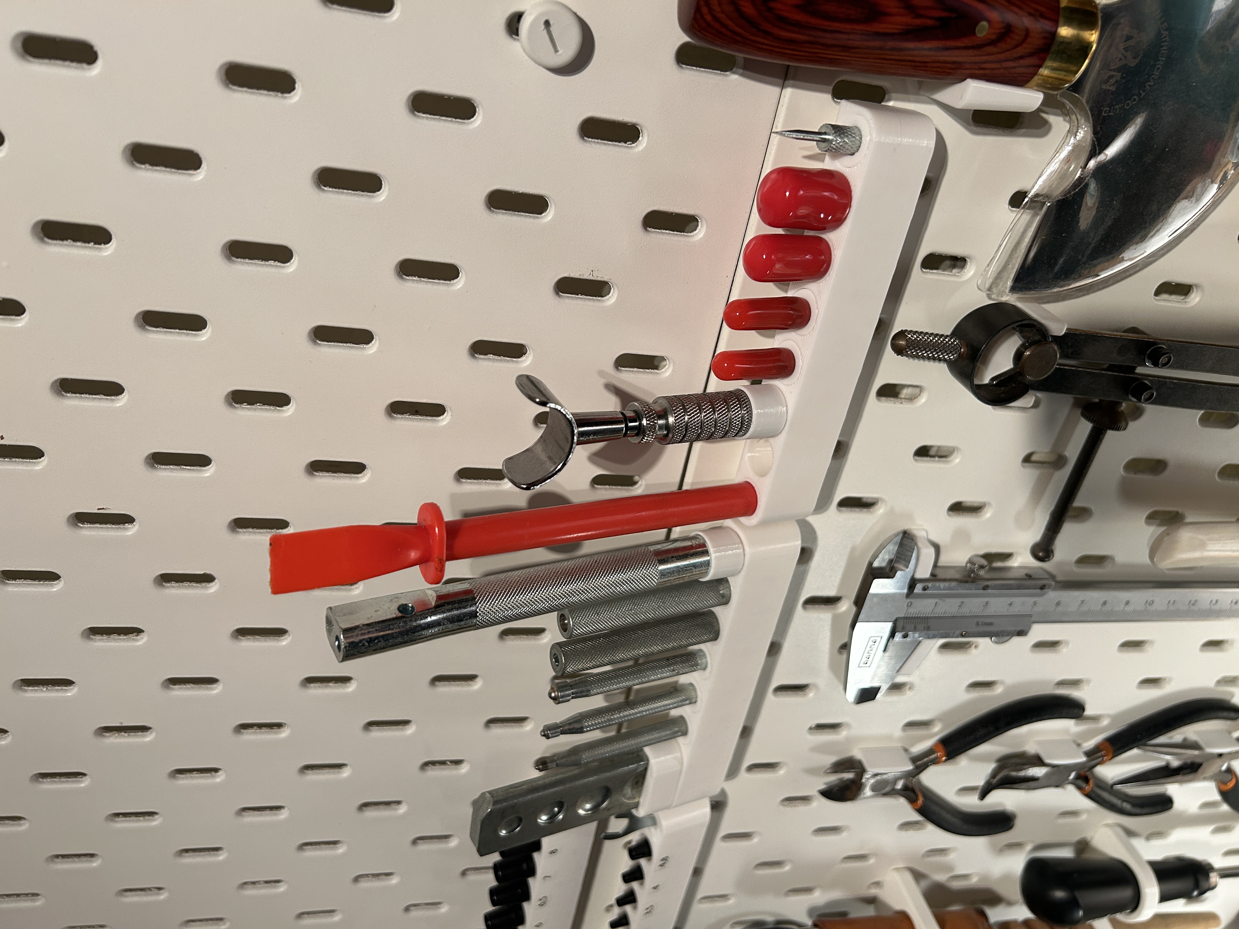 Universal round toolholder for IKEA Skadis (SUMS)