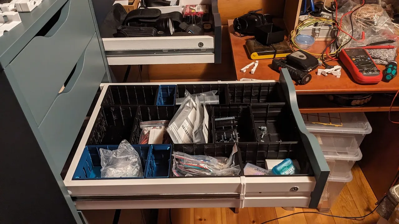 ユキエーテル整理中ページです Ikea Alex full drawer extension by Daniel Gladyshev | Download
