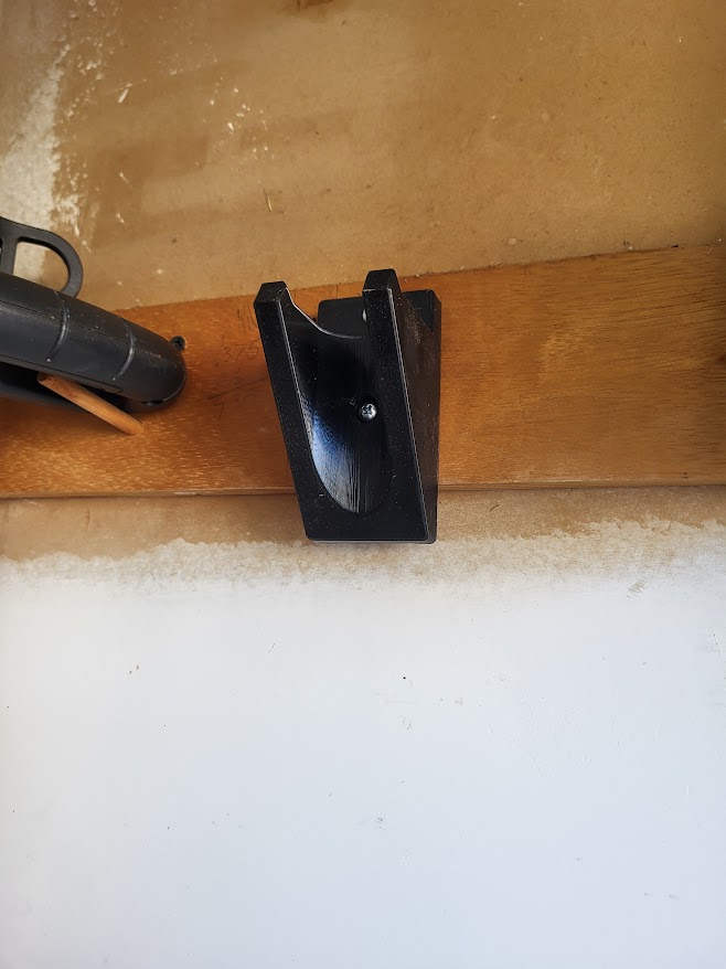Miniatura 3 do modelo 3D Milwaukee String Trimmer Hanger