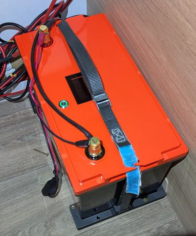 12v Caravan battery holder, preview image from the creator on Printables