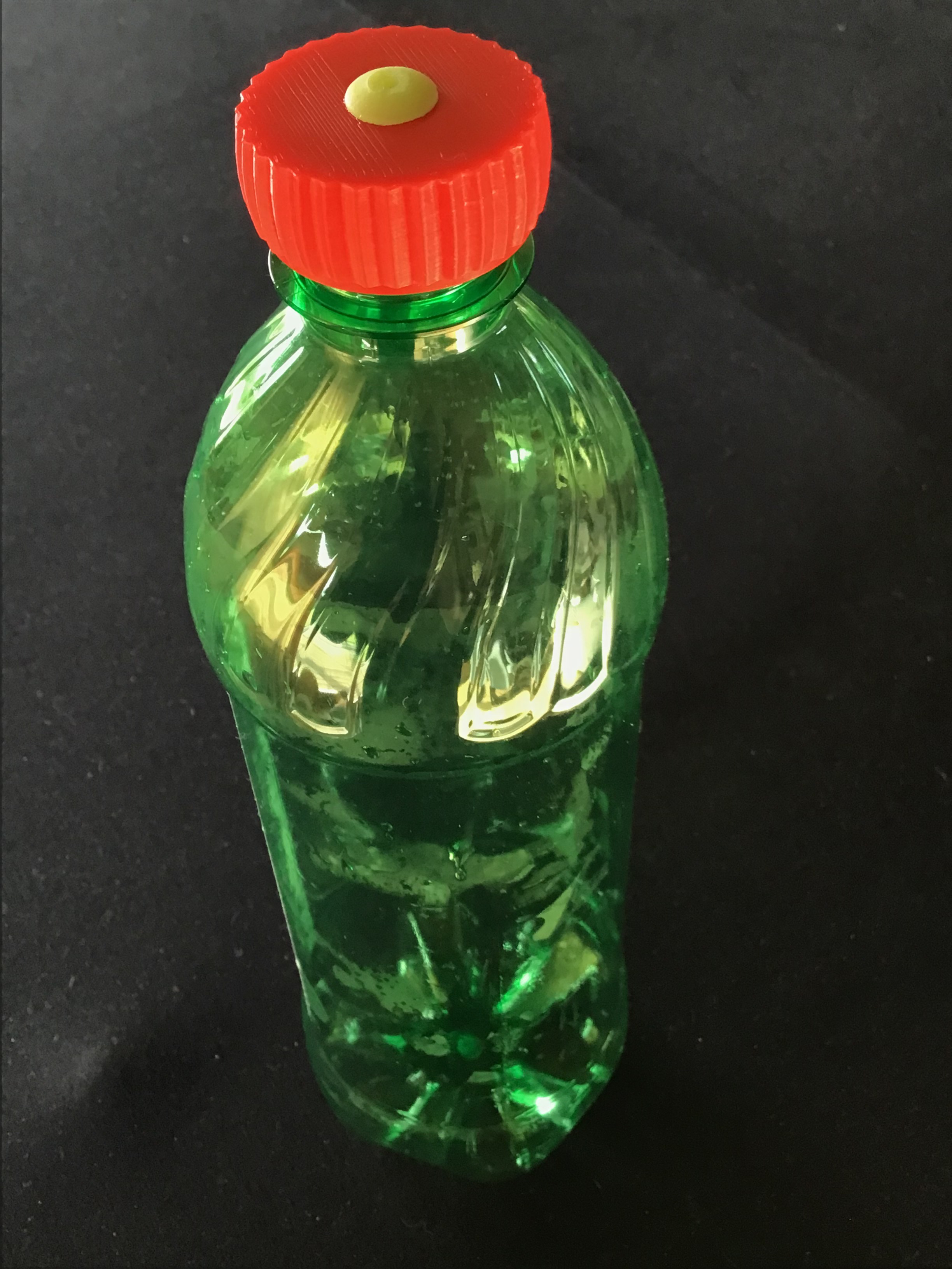 Miniatura 2 do modelo 3D Exploding Plastic Bottle Caps for Target Practice