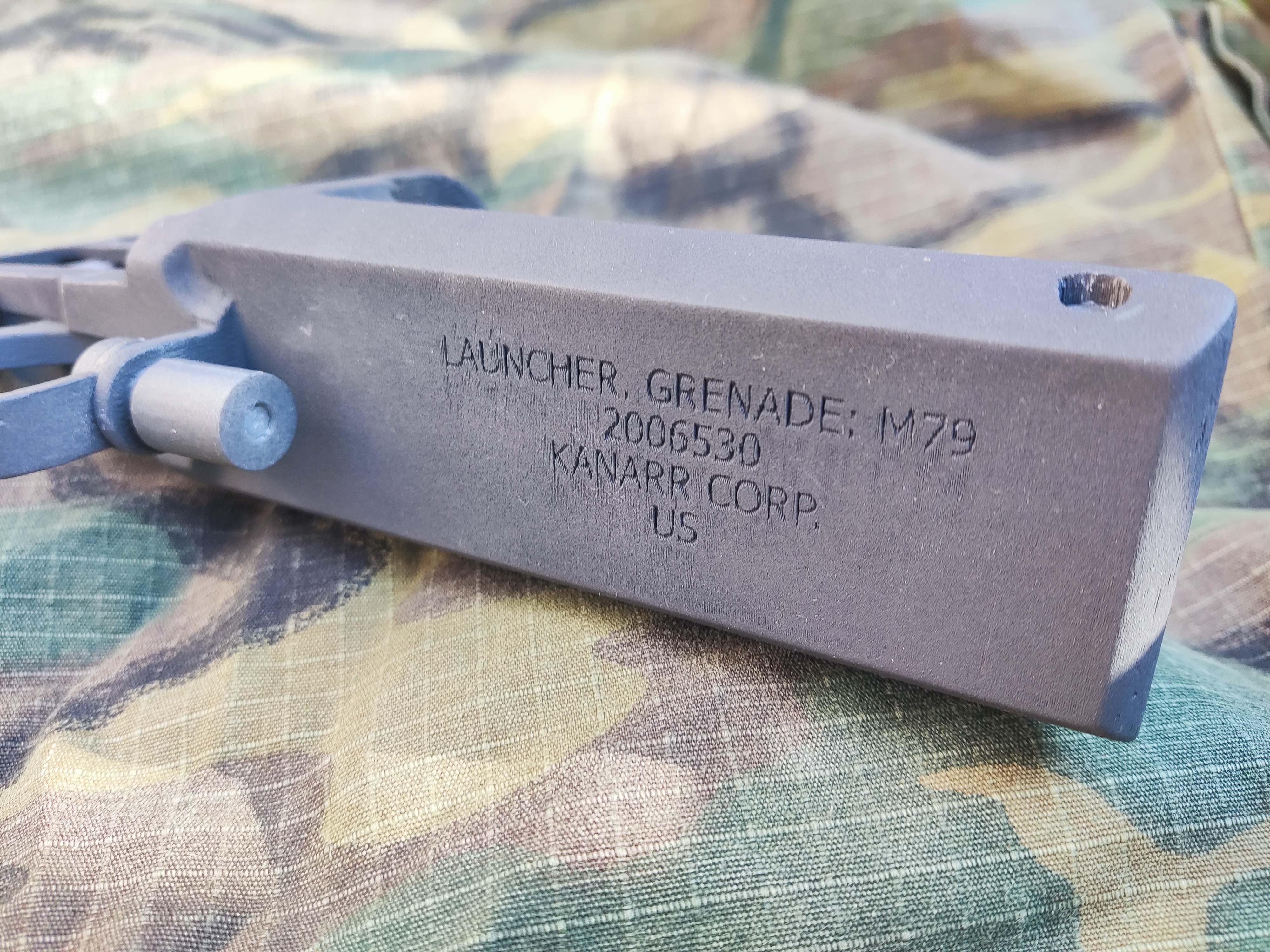 M79 Airsoft 40mm gas grenade launcher prop with KANARR CORP markings and realistic parts. — miniatura 7