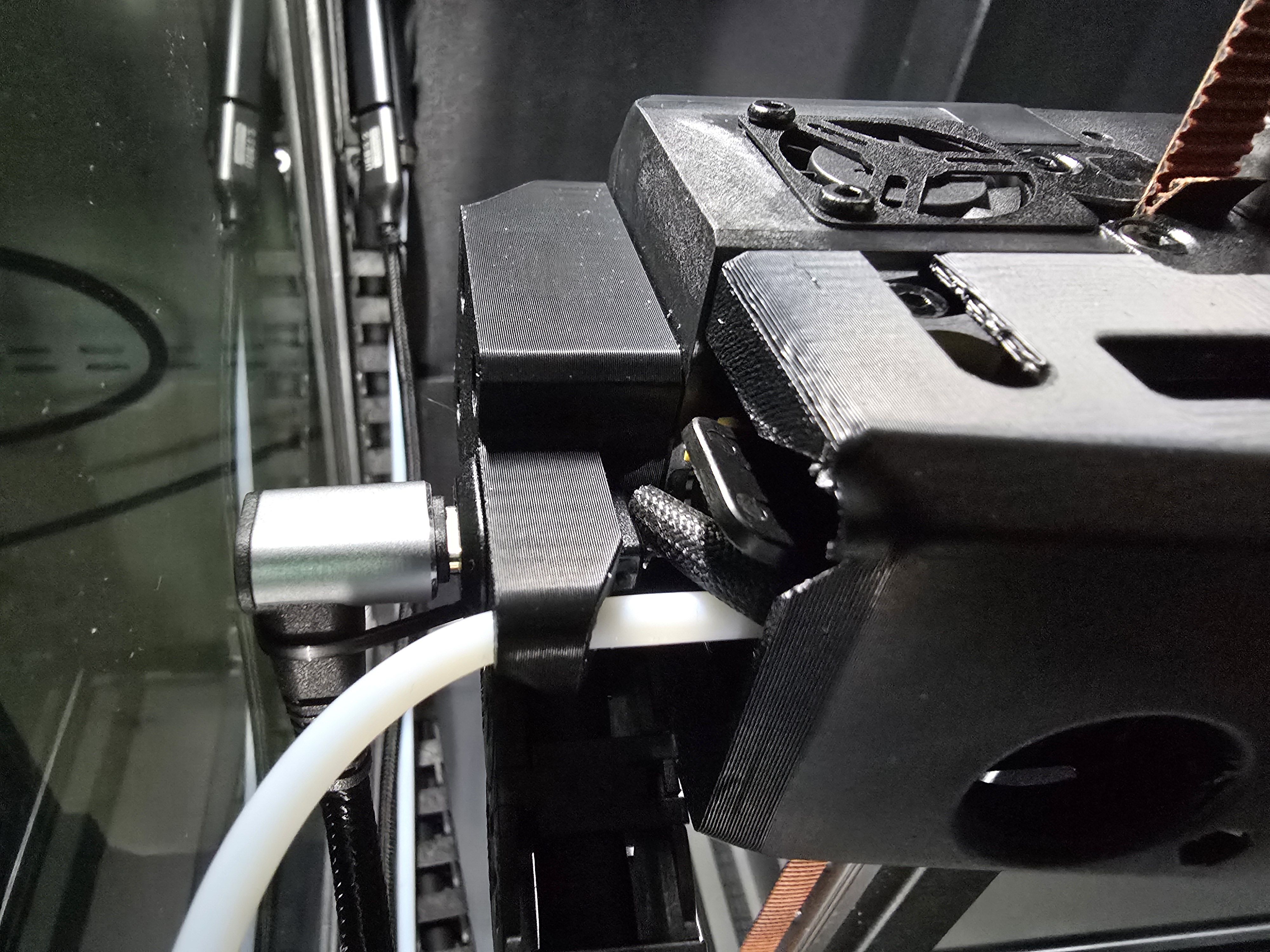 K2 Plus cable chain guide with USB-C connector for Cartographer installation — miniatura 3