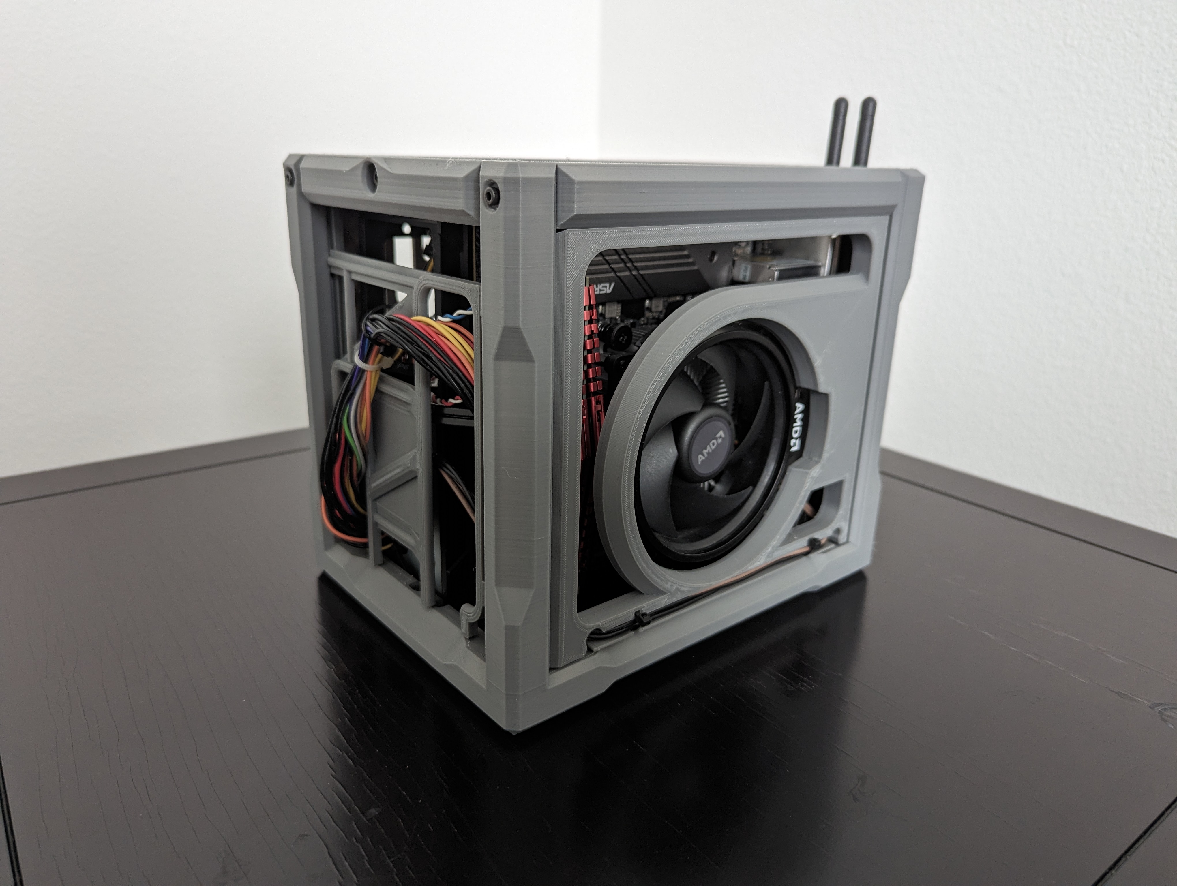 LittleBlock | A simple compact ITX PC case