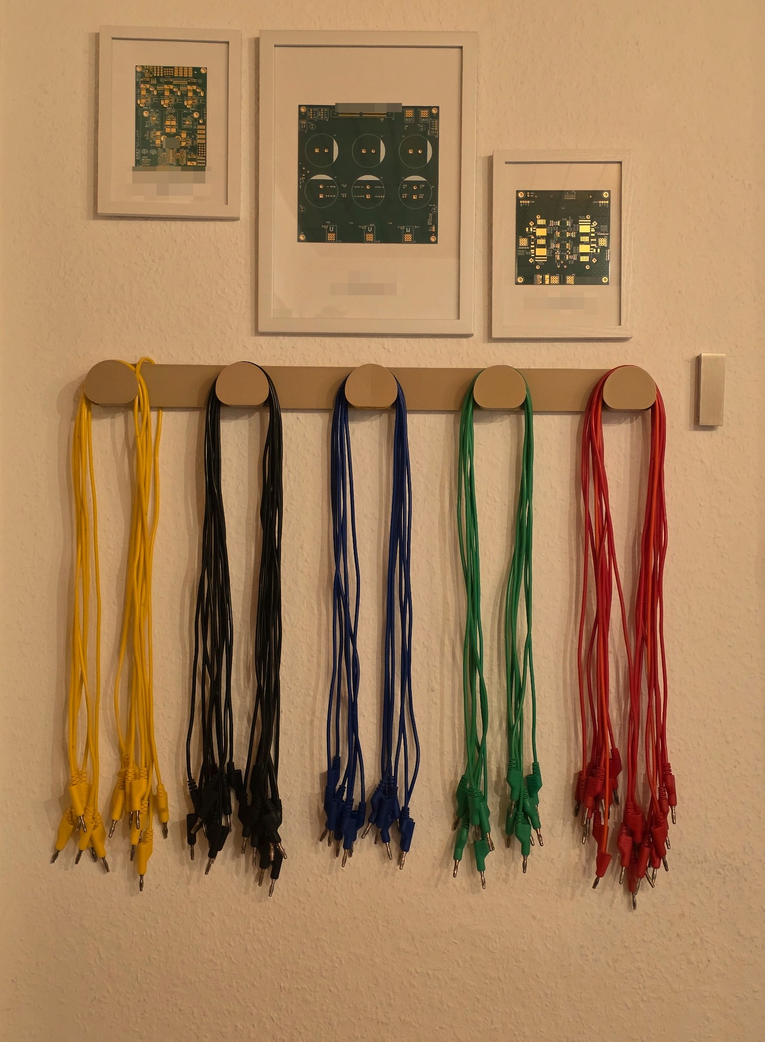 Cable holder (wall mount)