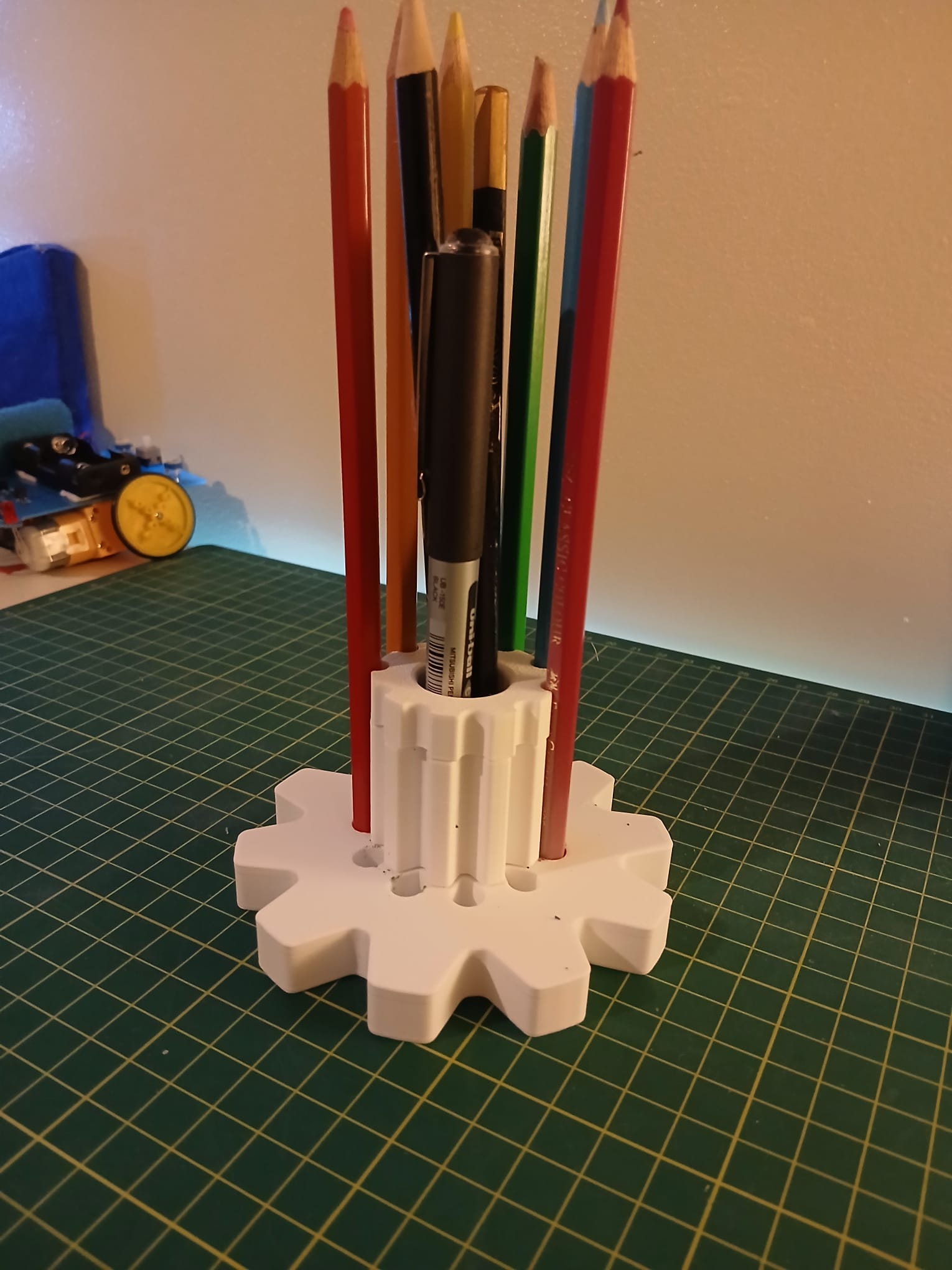 Pencil pot model for Hackclub