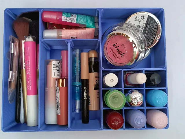 Simple Makeup Organiser