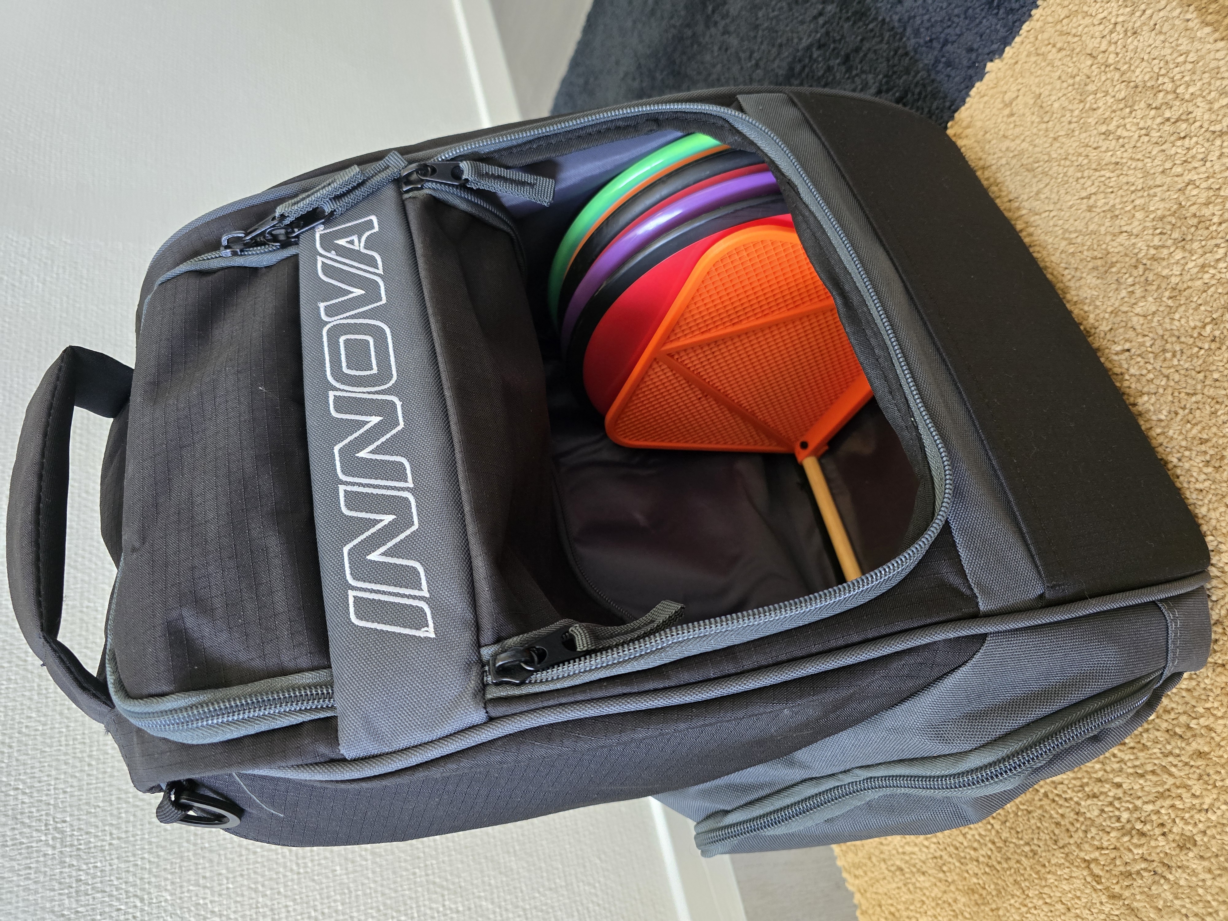 Disc Golf Backpack Divider System