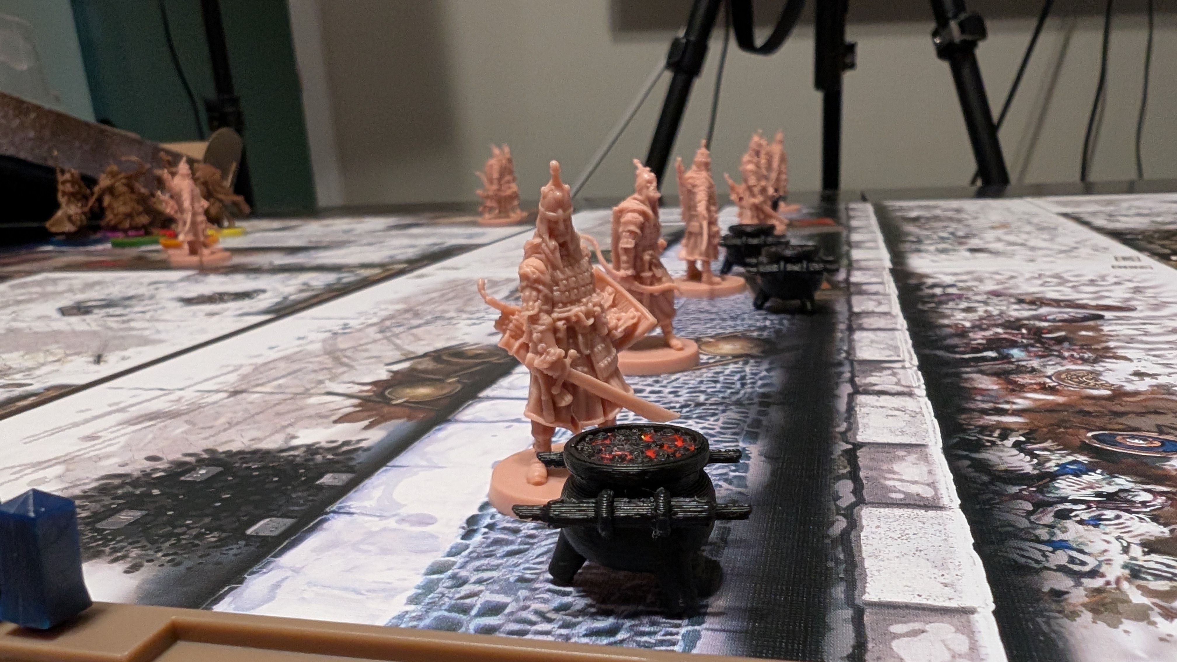 WillowsWalk's Zombicide White Death Cauldron Separated
