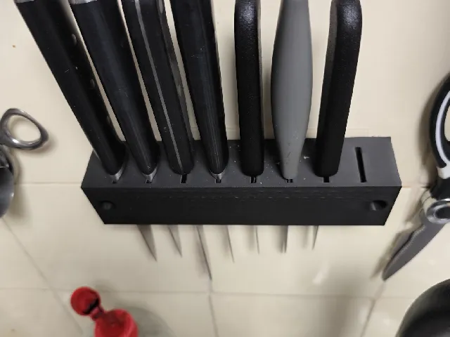 simple knife rack - wall mounted