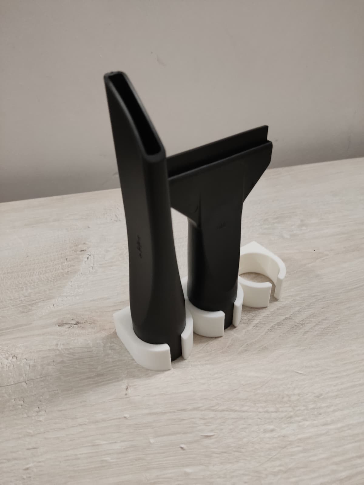 Modular Vacuum Accessory Wall Mount – Expandable Organizer