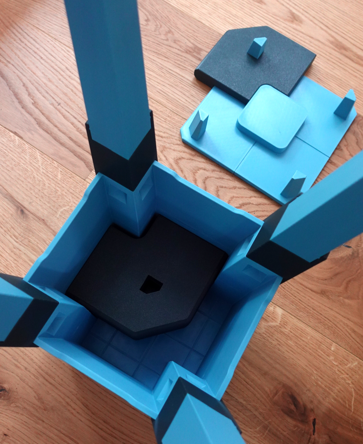 Miniatura 6 do modelo 3D Stool is the box