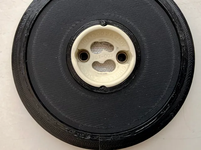 GU10 Lamp base with cable clamp and cable cover