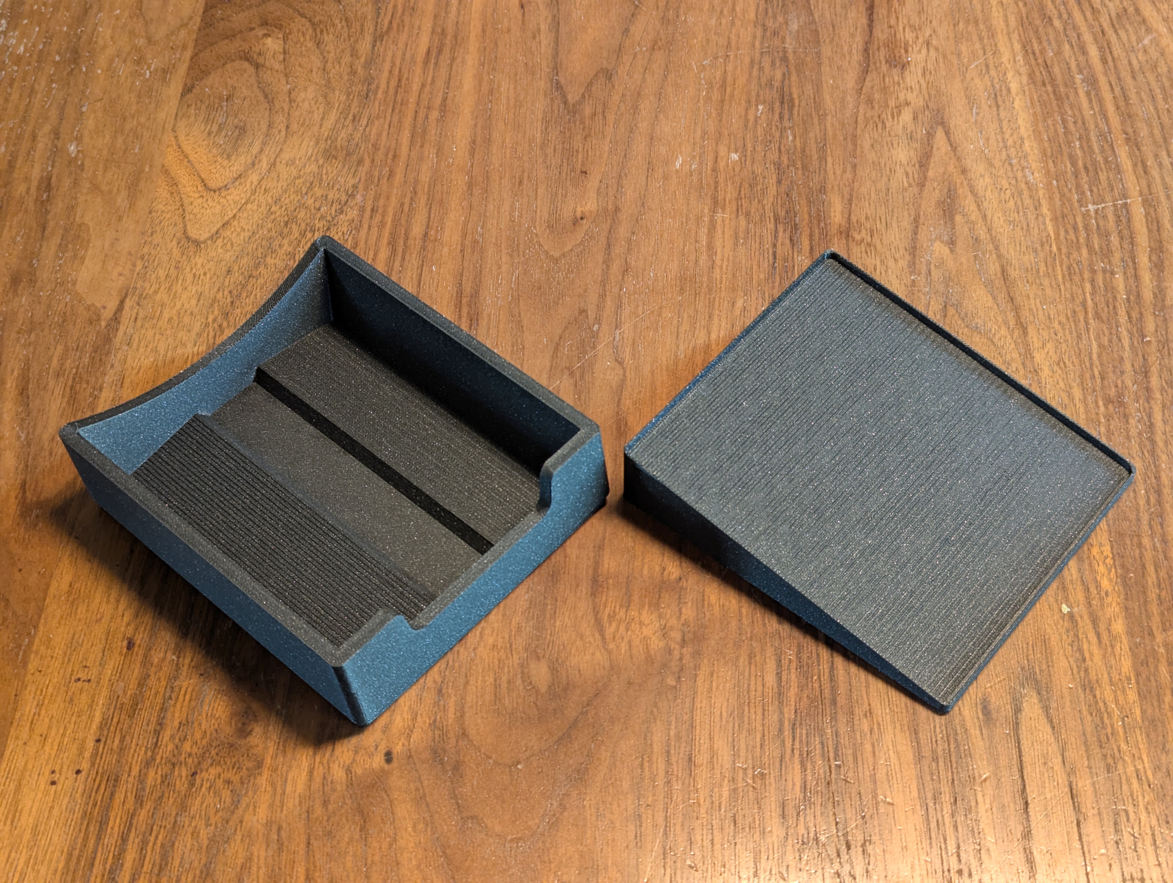 Gravity Sleeve Holder — thumbnail 4