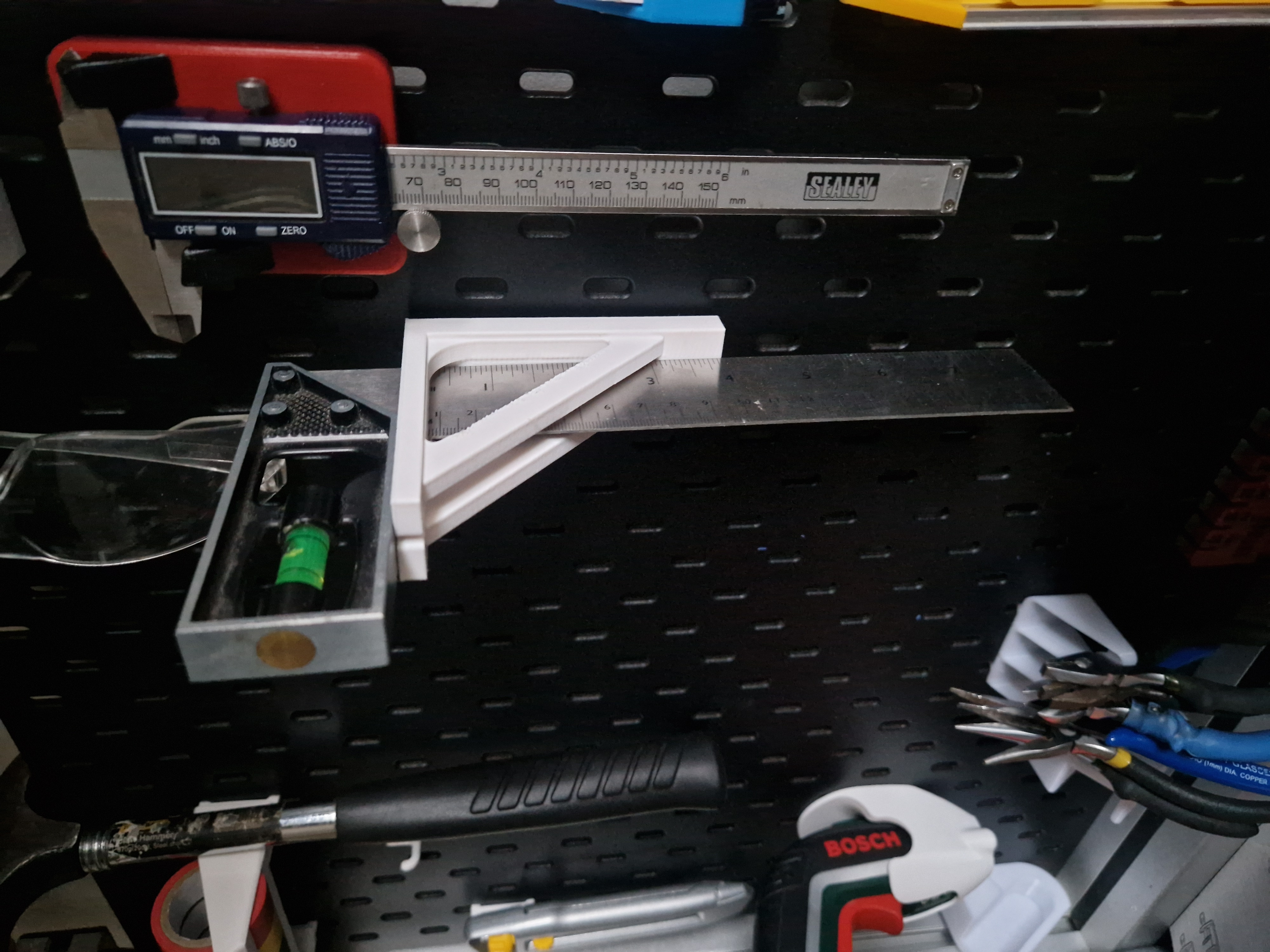 Carpenter/Miter Square Skadis